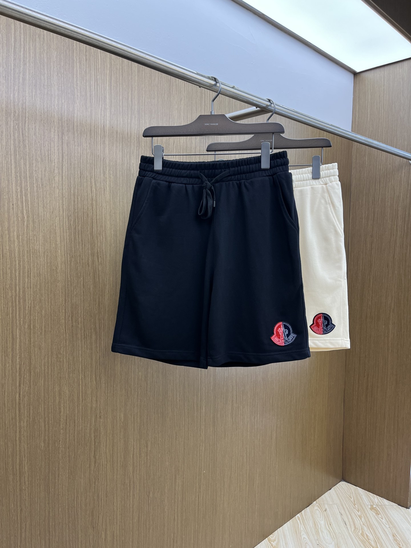 新品 Mon 🔥🔥新款休闲短裤～定制卫衣毛圈棉面料，柔软舒适亲肤感极佳，吸汗透气！品牌标志性刺绣LOGO