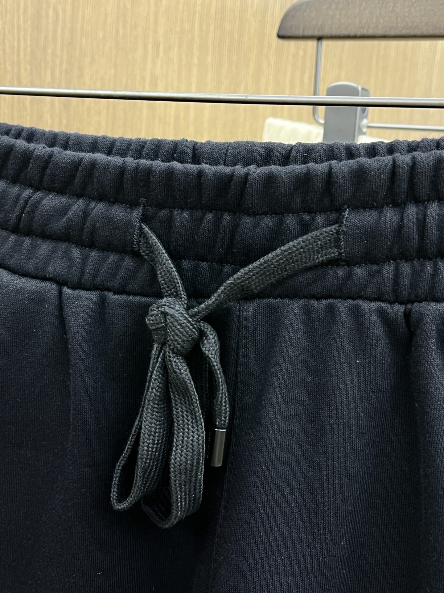 新品 Mon 🔥🔥新款休闲短裤～定制卫衣毛圈棉面料，柔软舒适亲肤感极佳，吸汗透气！品牌标志性刺绣LOGO