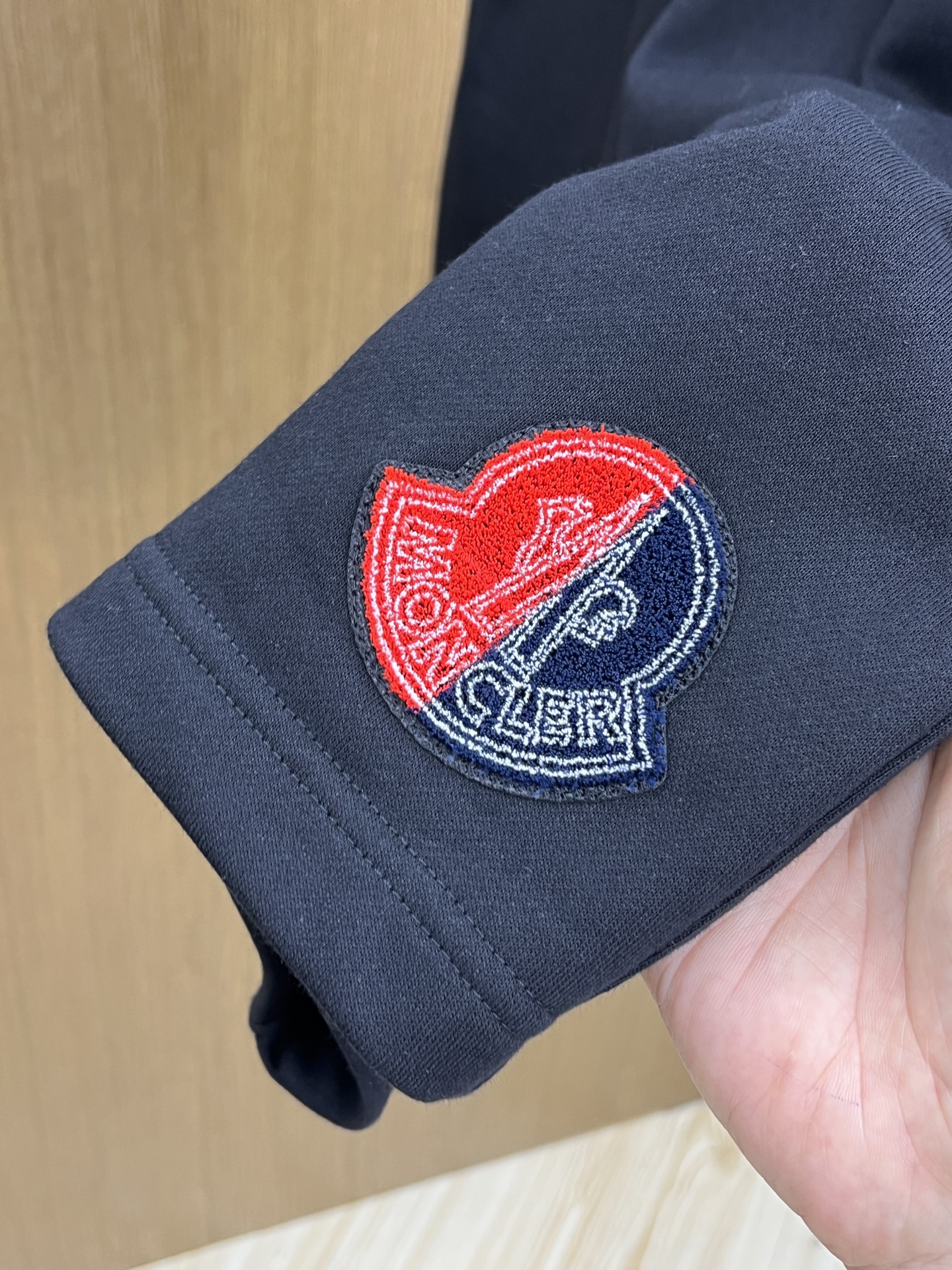 新品 Mon 🔥🔥新款休闲短裤～定制卫衣毛圈棉面料，柔软舒适亲肤感极佳，吸汗透气！品牌标志性刺绣LOGO