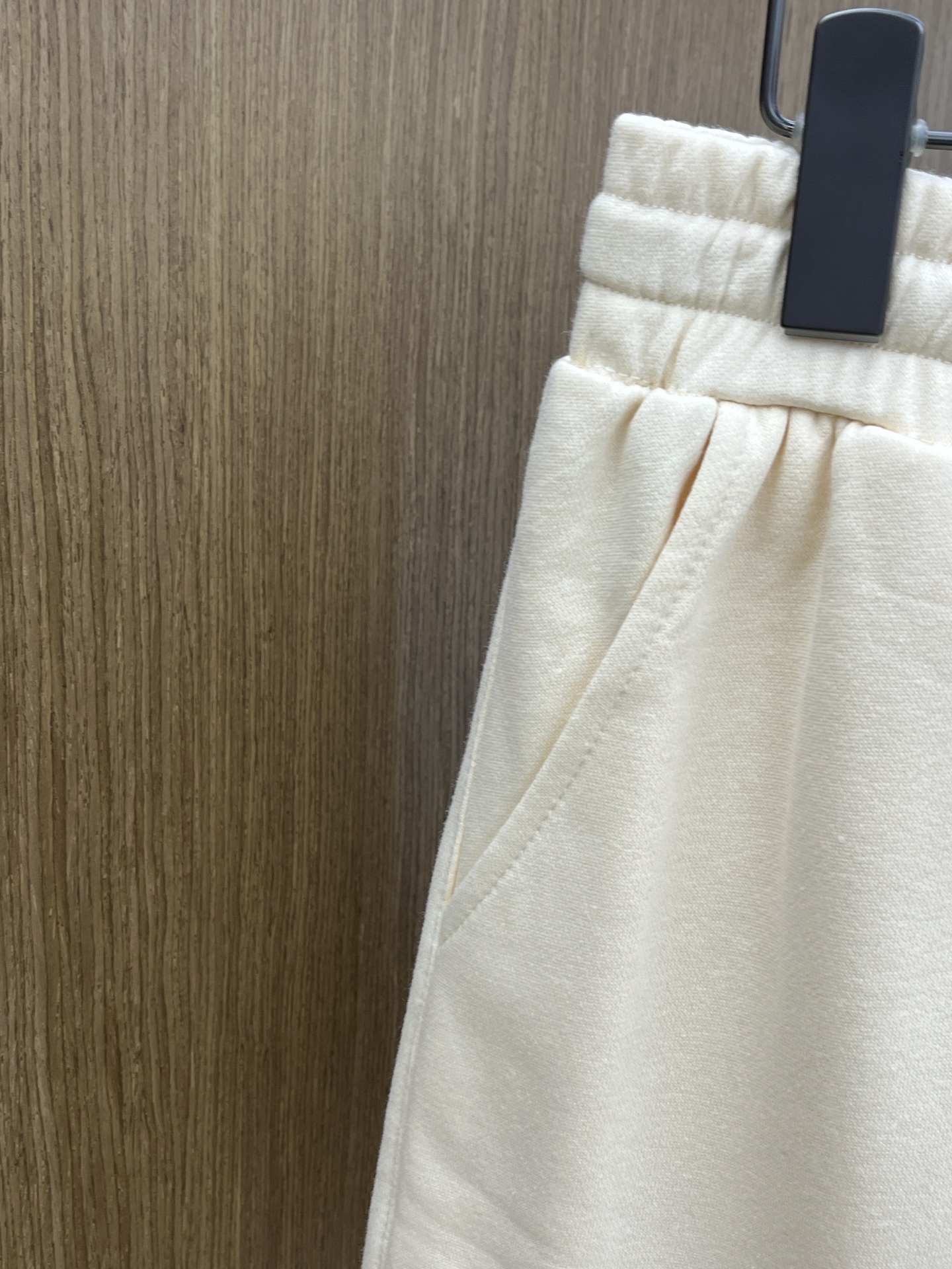 新品 Mon 🔥🔥新款休闲短裤～定制卫衣毛圈棉面料，柔软舒适亲肤感极佳，吸汗透气！品牌标志性刺绣LOGO