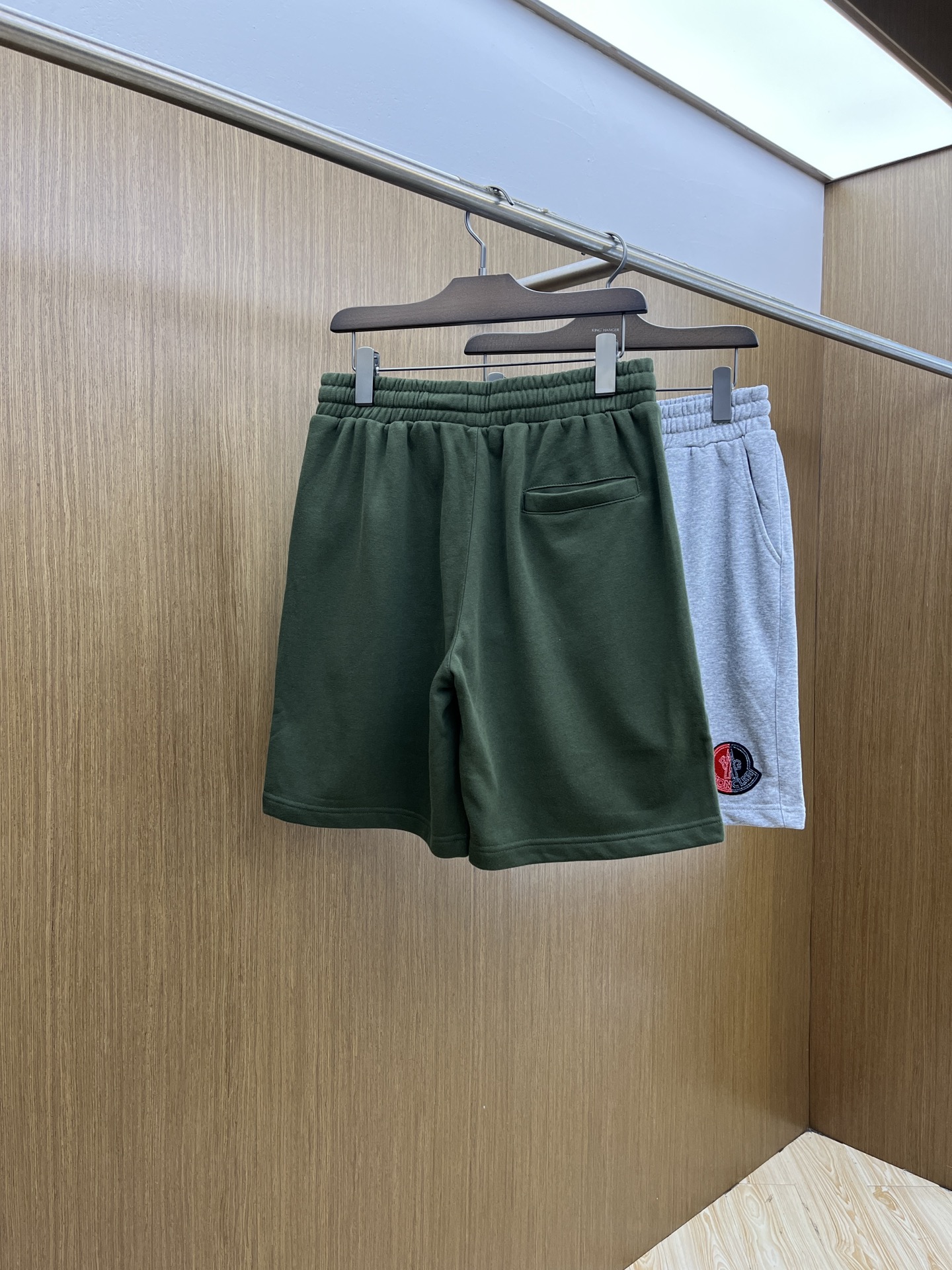 新品 Mon 🔥🔥新款休闲短裤～定制卫衣毛圈棉面料，柔软舒适亲肤感极佳，吸汗透气！品牌标志性刺绣LOGO