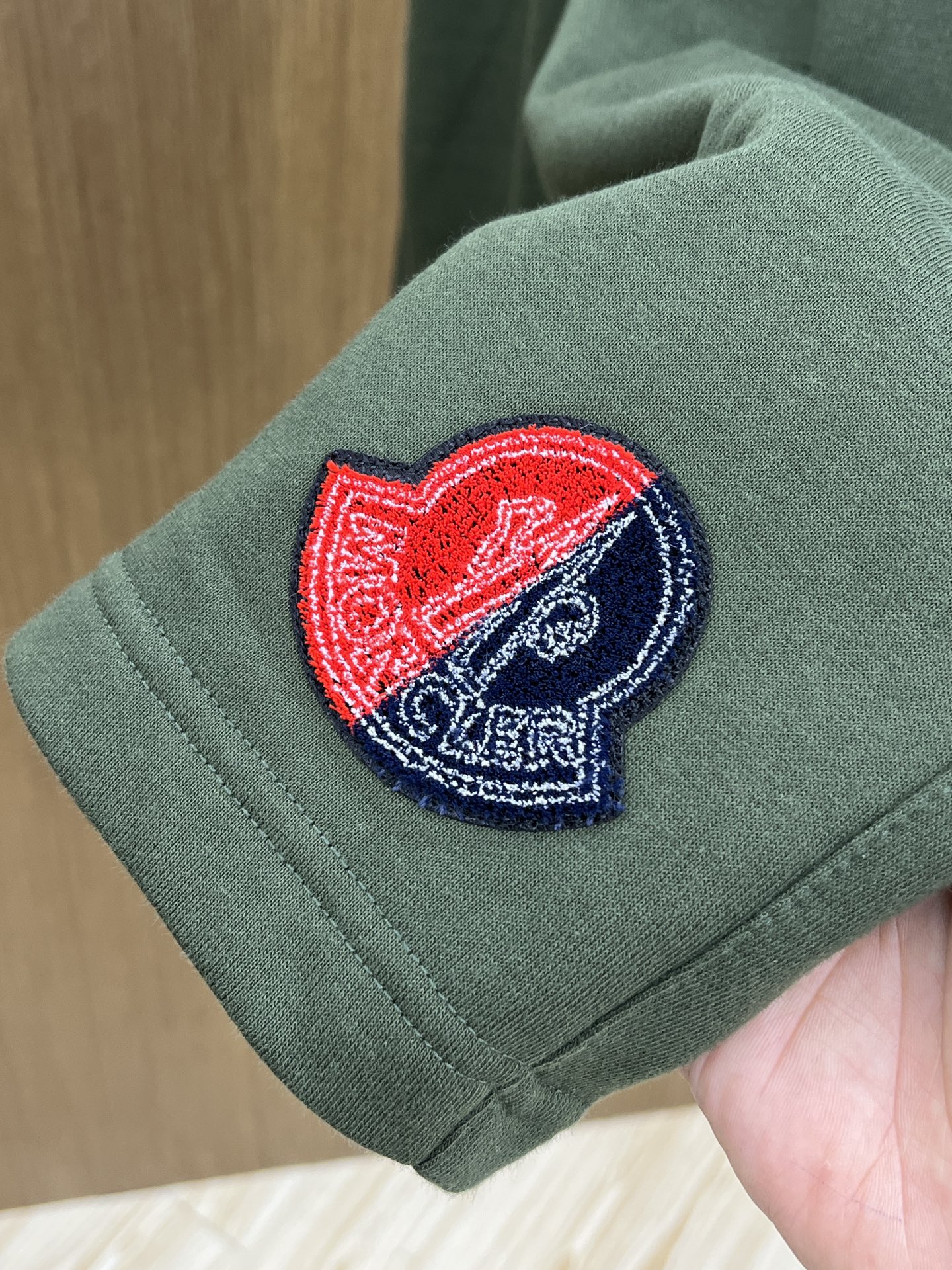 新品 Mon 🔥🔥新款休闲短裤～定制卫衣毛圈棉面料，柔软舒适亲肤感极佳，吸汗透气！品牌标志性刺绣LOGO