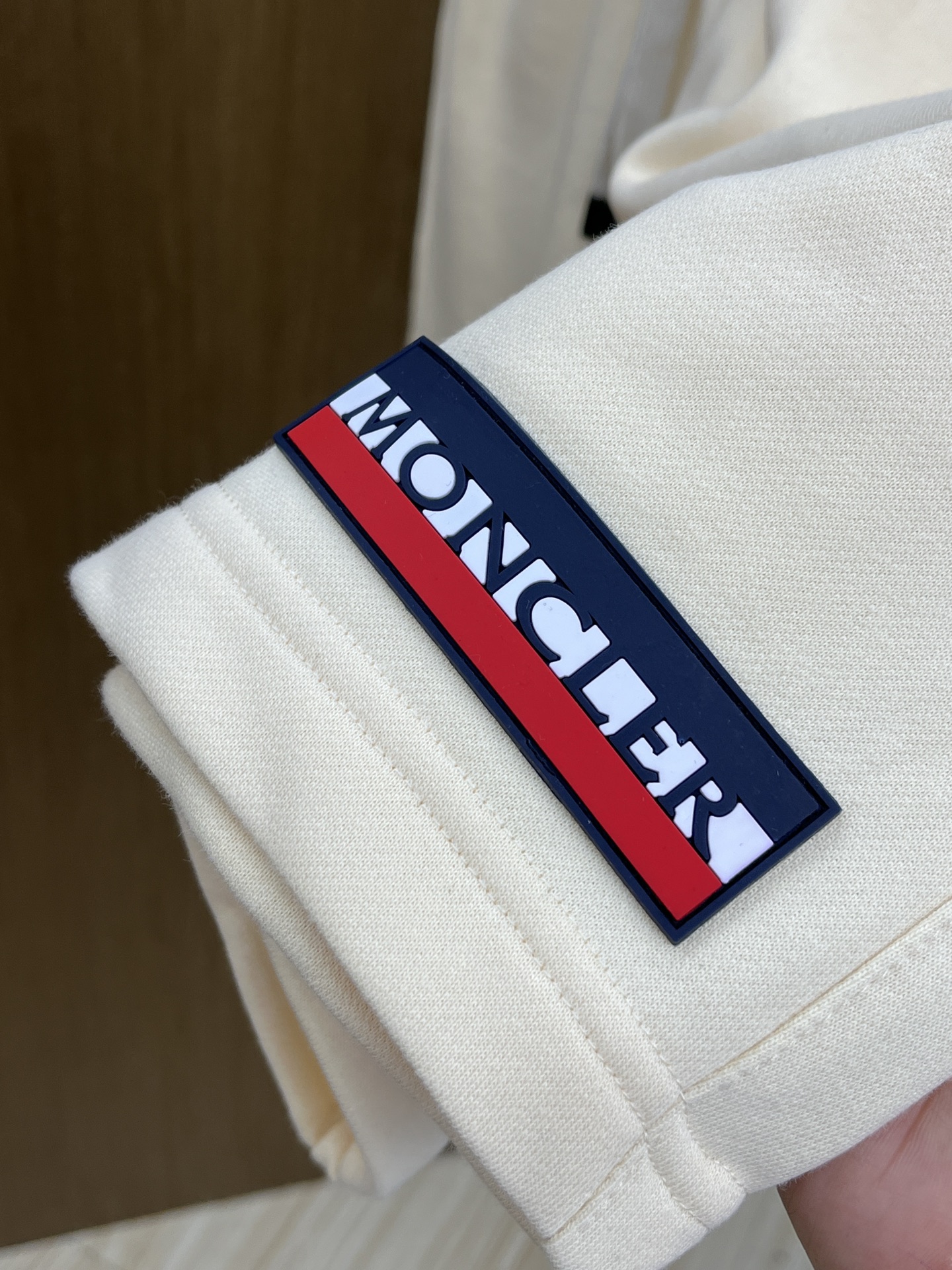 新品 Mon 🔥🔥新款休闲短裤～定制卫衣毛圈棉面料，柔软舒适亲肤感极佳，吸汗透气！品牌标志性刺绣LOGO