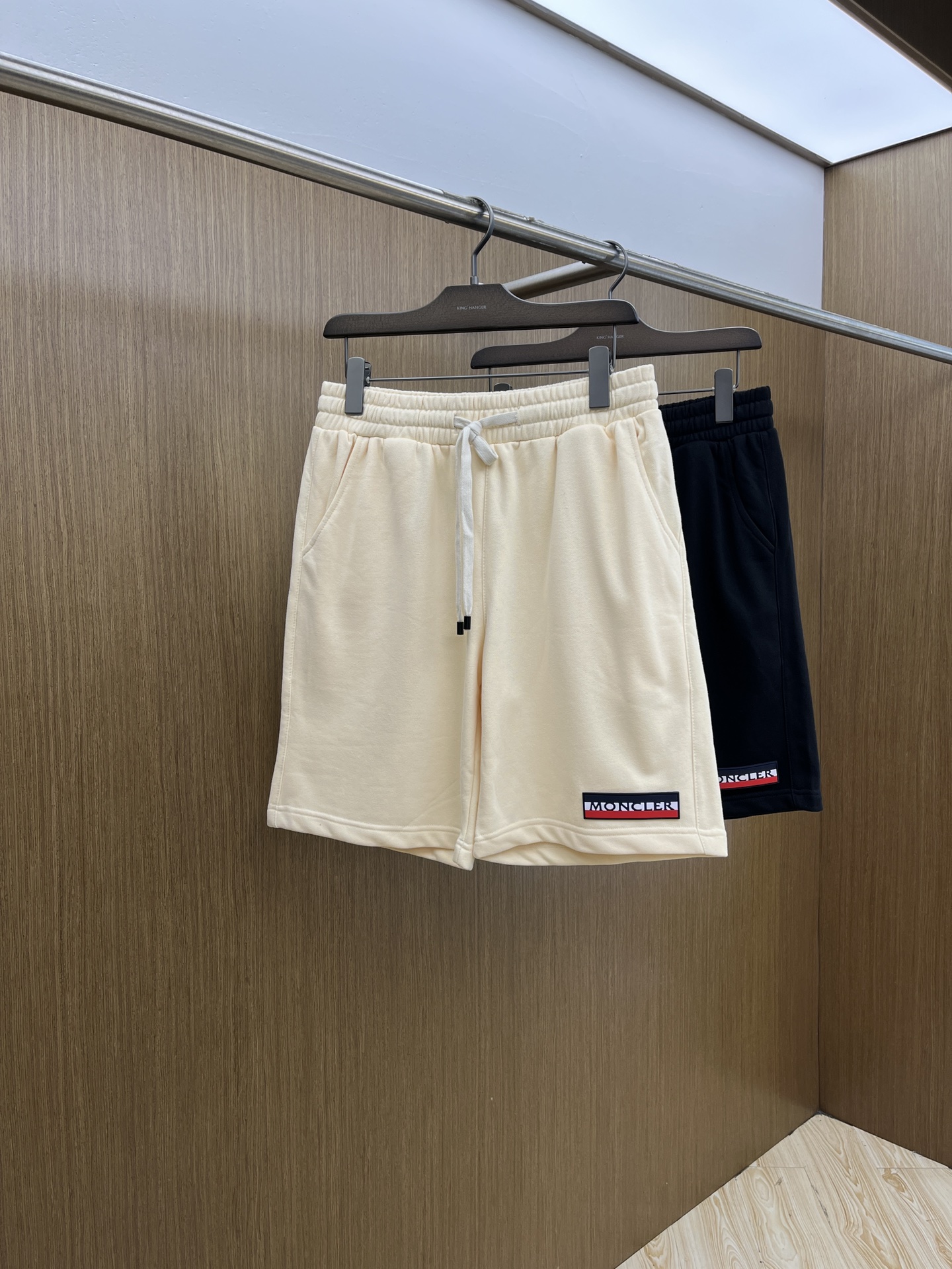 新品 Mon 🔥🔥新款休闲短裤～定制卫衣毛圈棉面料，柔软舒适亲肤感极佳，吸汗透气！品牌标志性刺绣LOGO