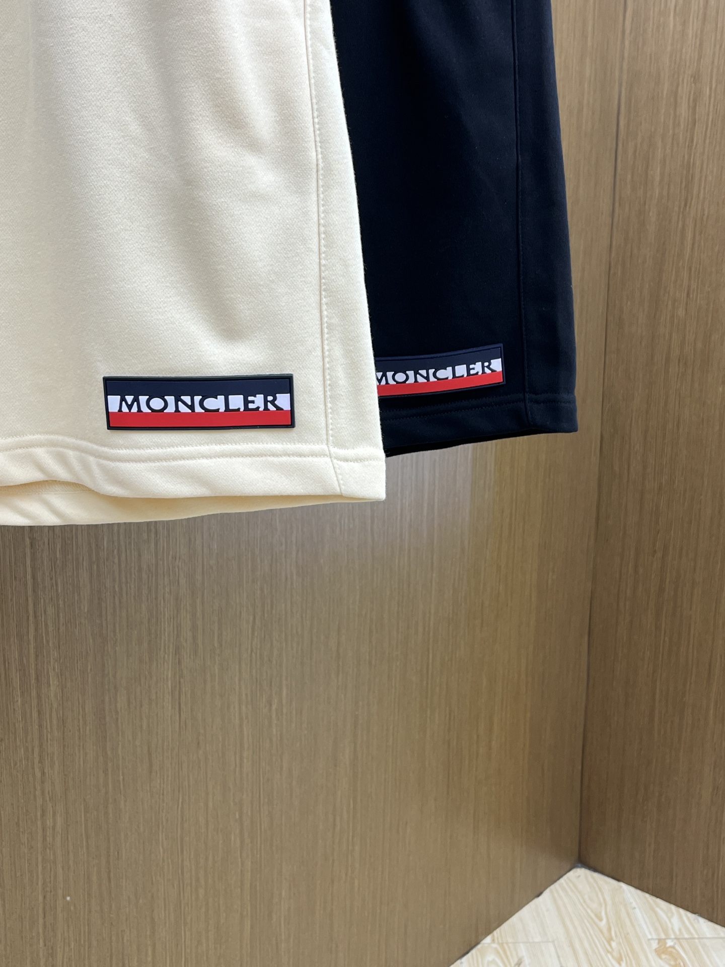 新品 Mon 🔥🔥新款休闲短裤～定制卫衣毛圈棉面料，柔软舒适亲肤感极佳，吸汗透气！品牌标志性刺绣LOGO