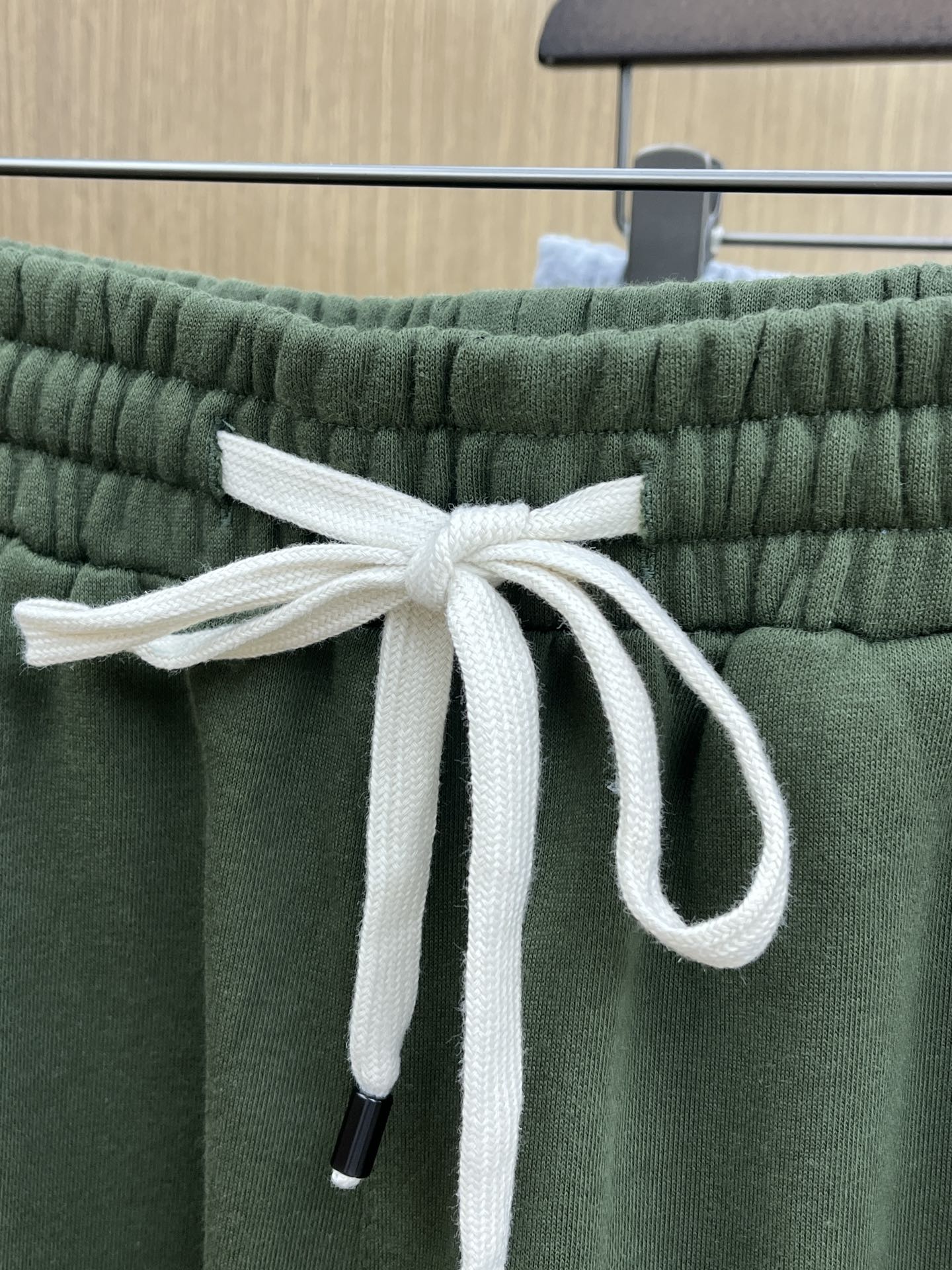 新品 Mon 🔥🔥新款休闲短裤～定制卫衣毛圈棉面料，柔软舒适亲肤感极佳，吸汗透气！品牌标志性刺绣LOGO