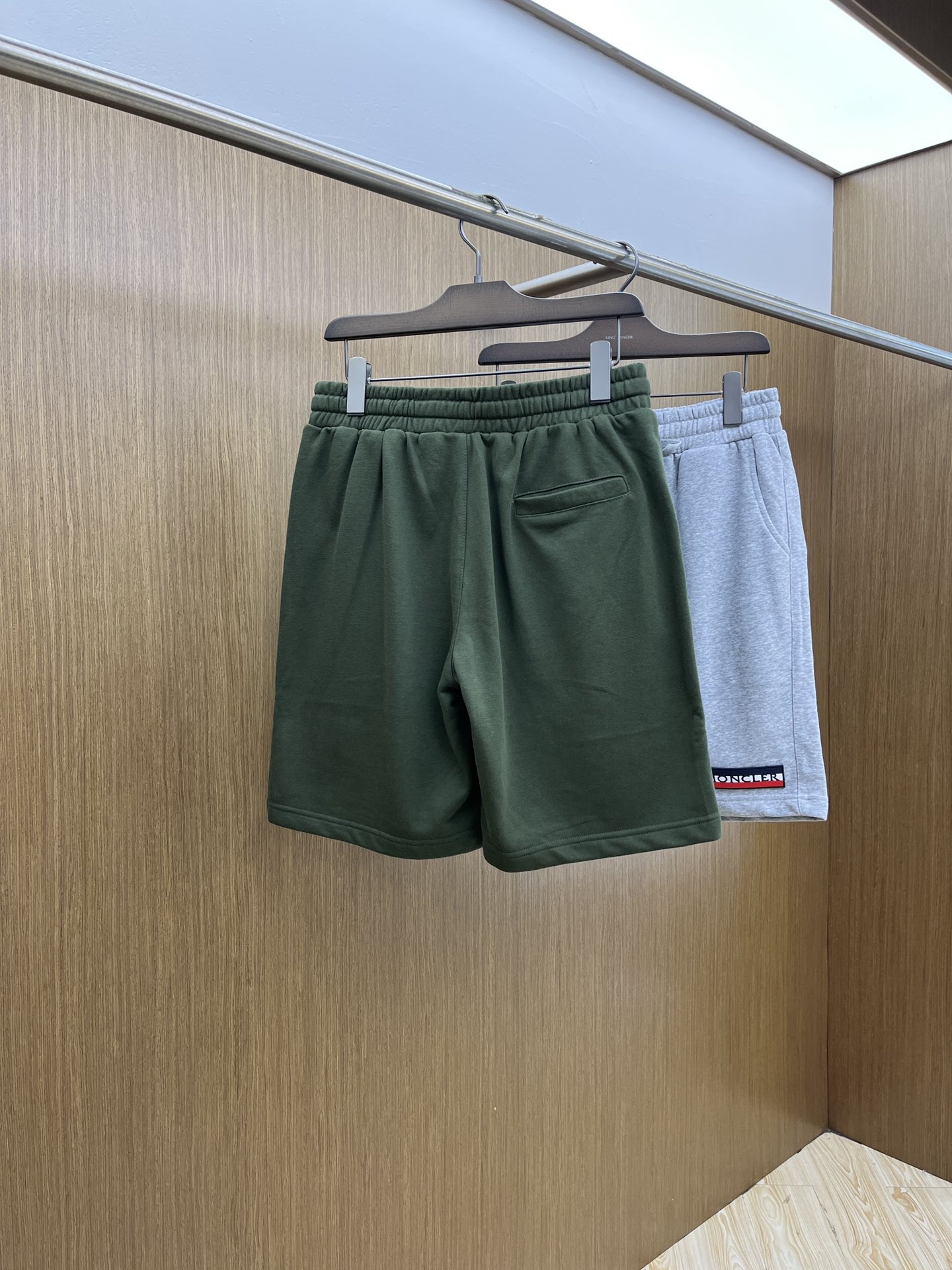 新品 Mon 🔥🔥新款休闲短裤～定制卫衣毛圈棉面料，柔软舒适亲肤感极佳，吸汗透气！品牌标志性刺绣LOGO