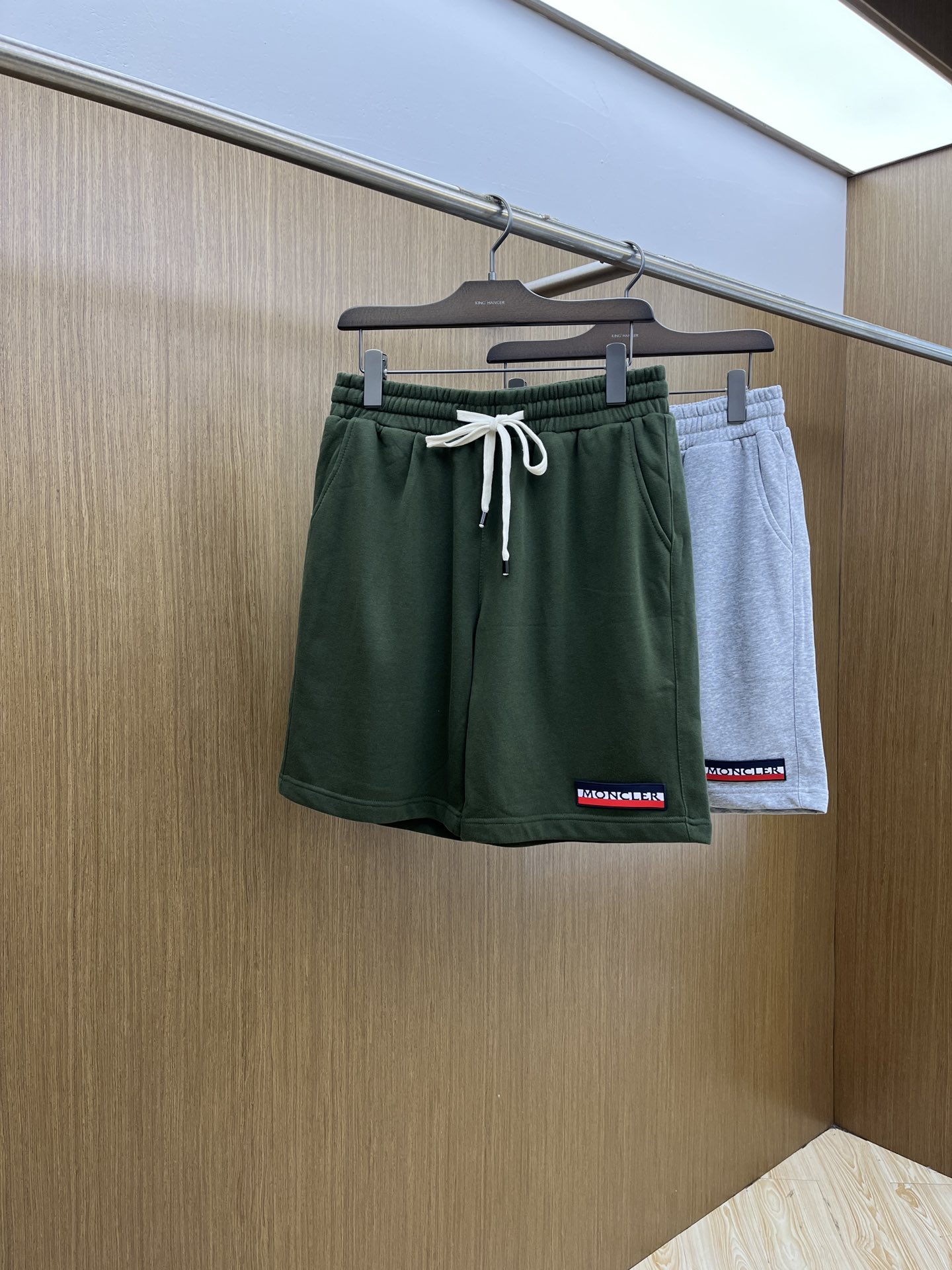 新品 Mon 🔥🔥新款休闲短裤～定制卫衣毛圈棉面料，柔软舒适亲肤感极佳，吸汗透气！品牌标志性刺绣LOGO
