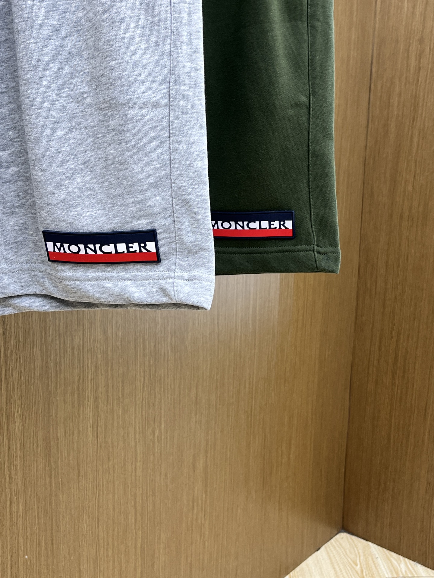 新品 Mon 🔥🔥新款休闲短裤～定制卫衣毛圈棉面料，柔软舒适亲肤感极佳，吸汗透气！品牌标志性刺绣LOGO