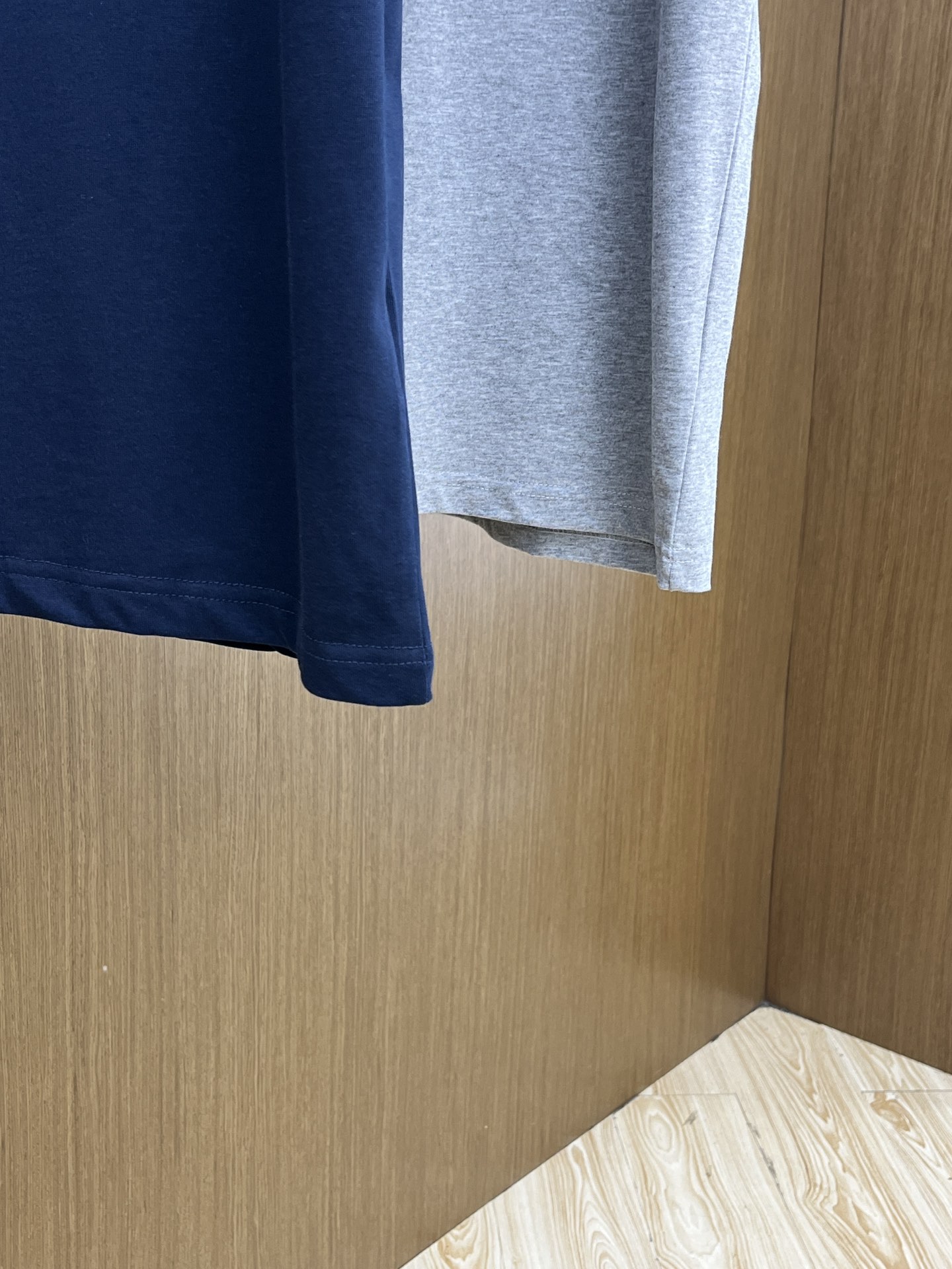 新品 CD 🔥🔥春夏新款男女同款👫短袖圆领T恤，极具个性高级风，标志logo印花工艺设计！定制纯棉面料！