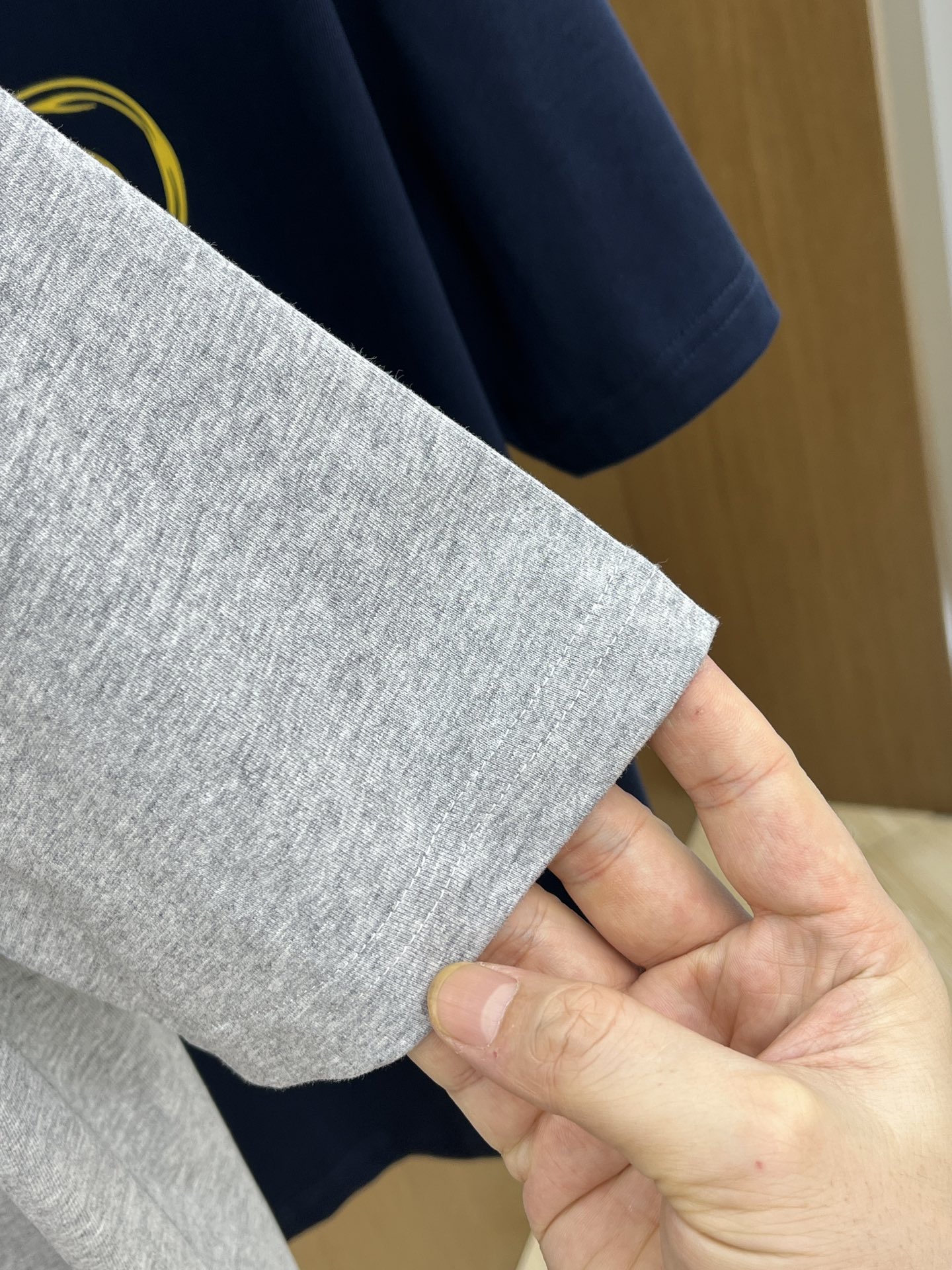 新品 CD 🔥🔥春夏新款男女同款👫短袖圆领T恤，极具个性高级风，标志logo印花工艺设计！定制纯棉面料！