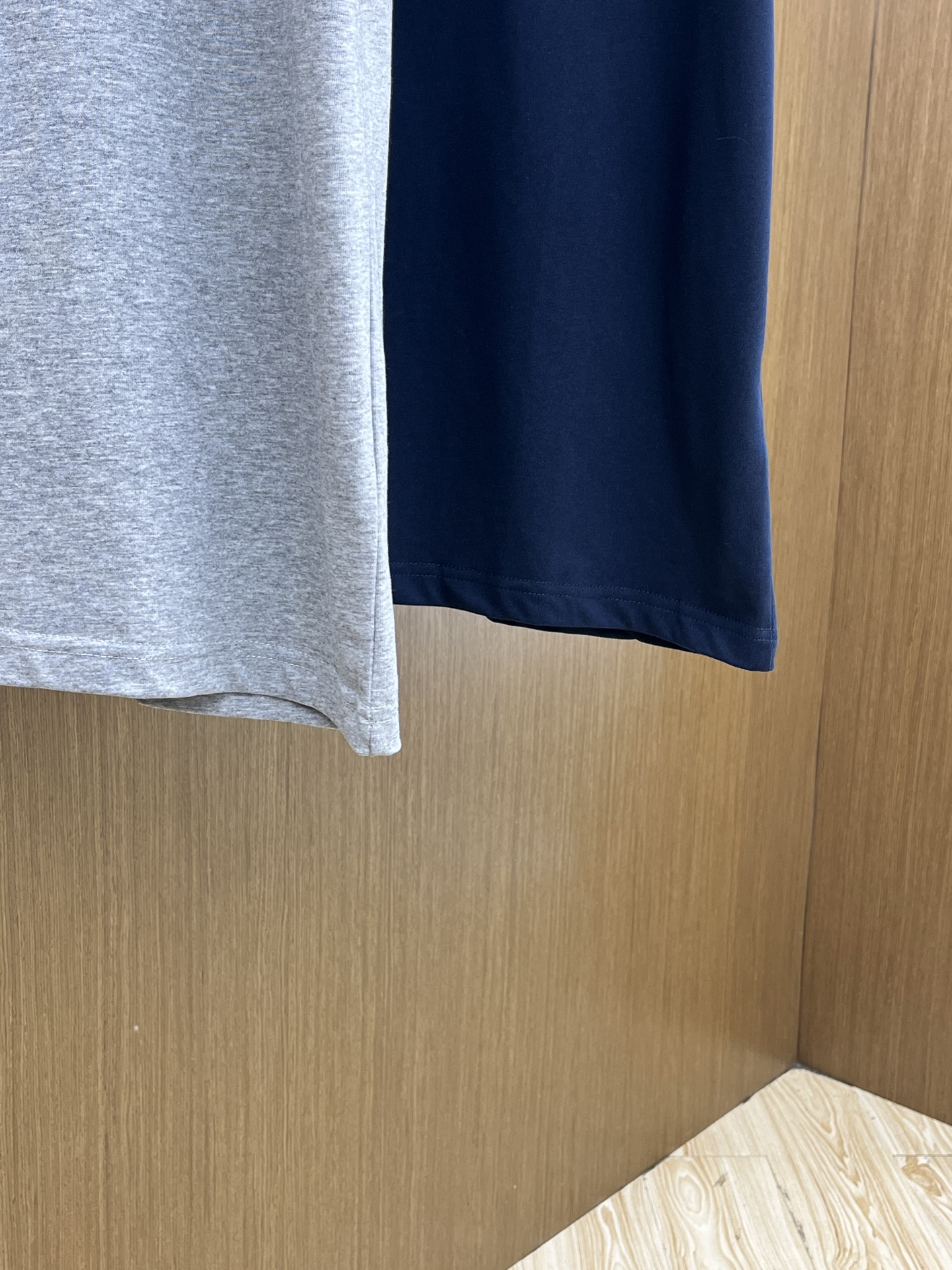 新品 CD 🔥🔥春夏新款男女同款👫短袖圆领T恤，极具个性高级风，标志logo印花工艺设计！定制纯棉面料！