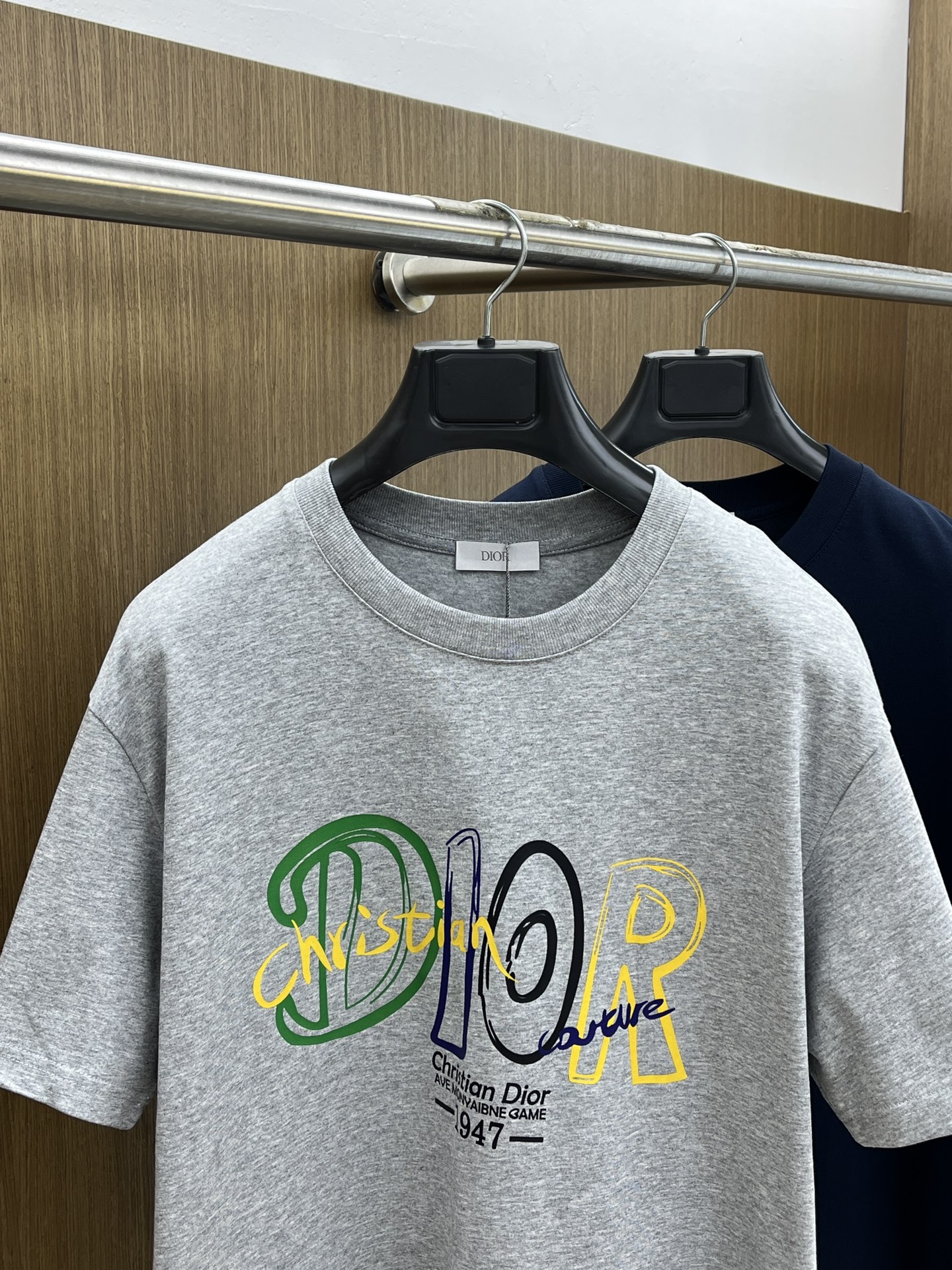 新品 CD 🔥🔥春夏新款男女同款👫短袖圆领T恤，极具个性高级风，标志logo印花工艺设计！定制纯棉面料！