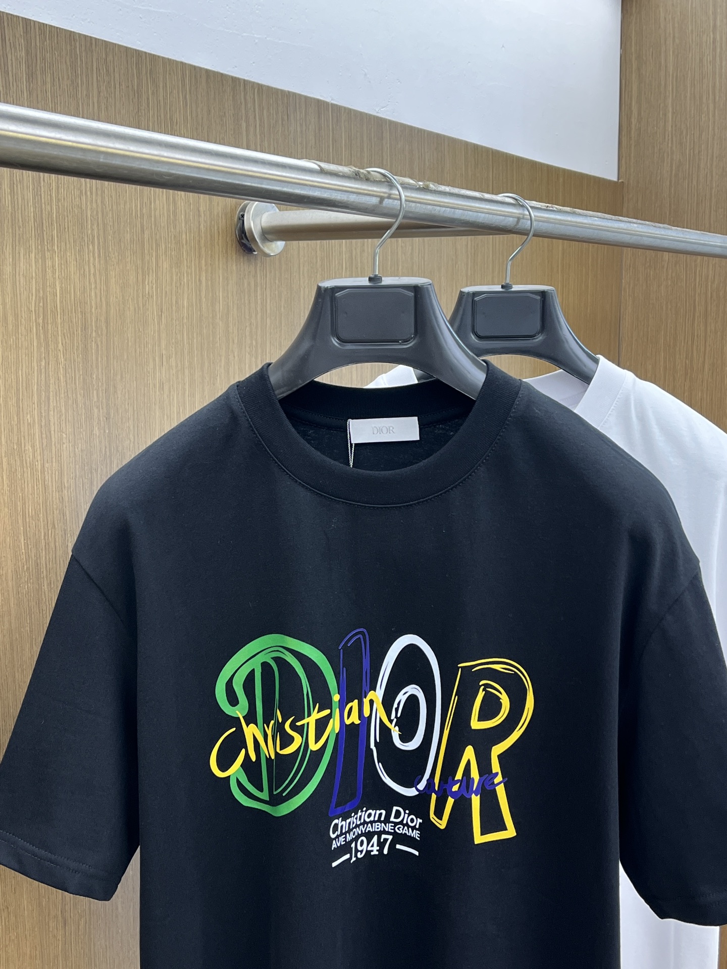 新品 CD 🔥🔥春夏新款男女同款👫短袖圆领T恤，极具个性高级风，标志logo印花工艺设计！定制纯棉面料！