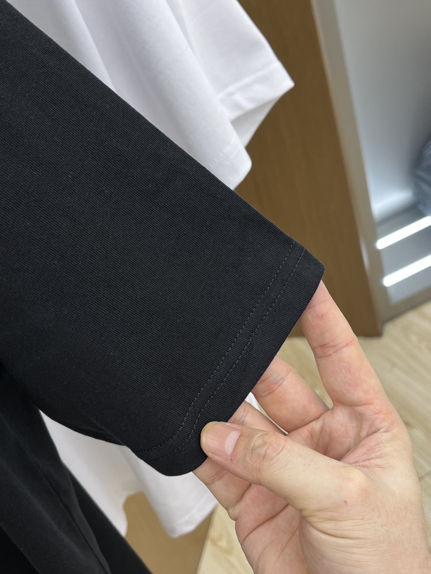 新品 CD 🔥🔥春夏新款男女同款👫短袖圆领T恤，极具个性高级风，标志logo印花工艺设计！定制纯棉面料！