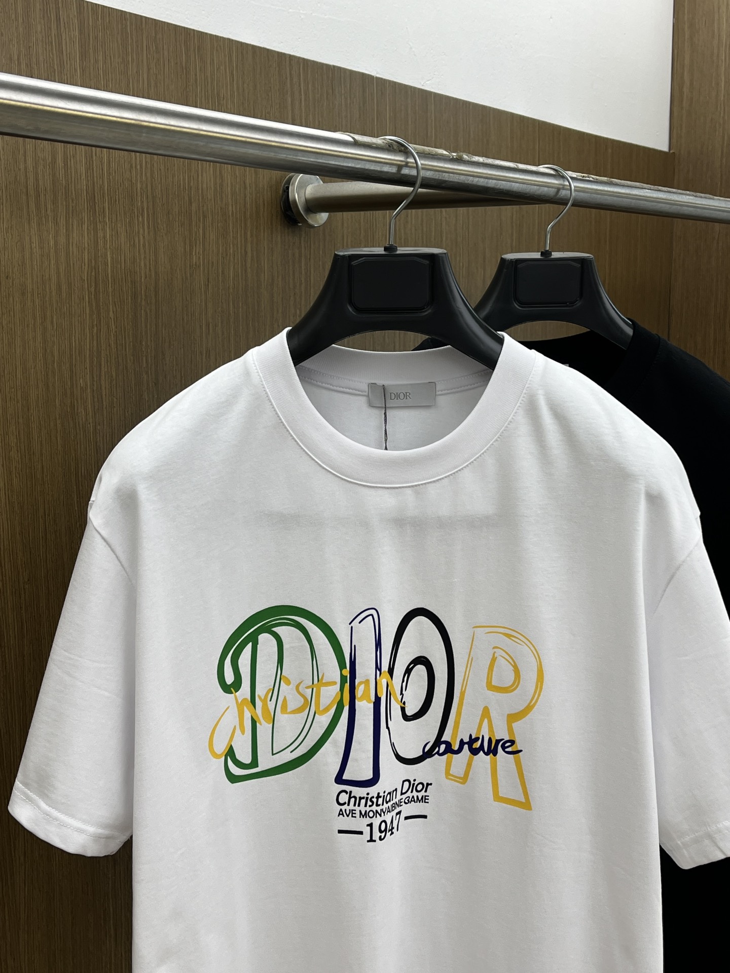 新品 CD 🔥🔥春夏新款男女同款👫短袖圆领T恤，极具个性高级风，标志logo印花工艺设计！定制纯棉面料！