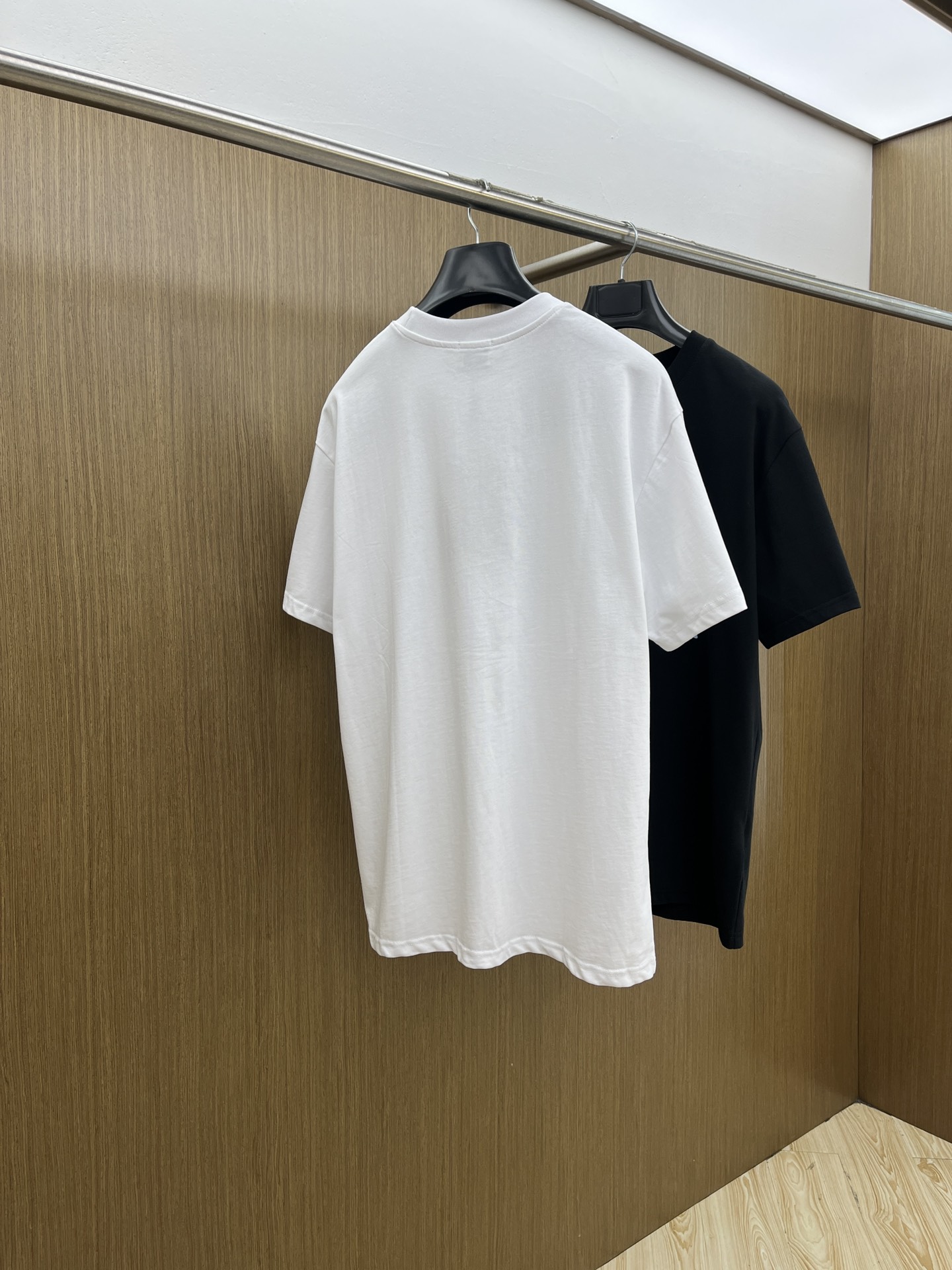 新品 BBR 🔥🔥春夏新款男女同款👫短袖圆领T恤，极具个性高级风，标志logo印花工艺设计！定制纯棉面料