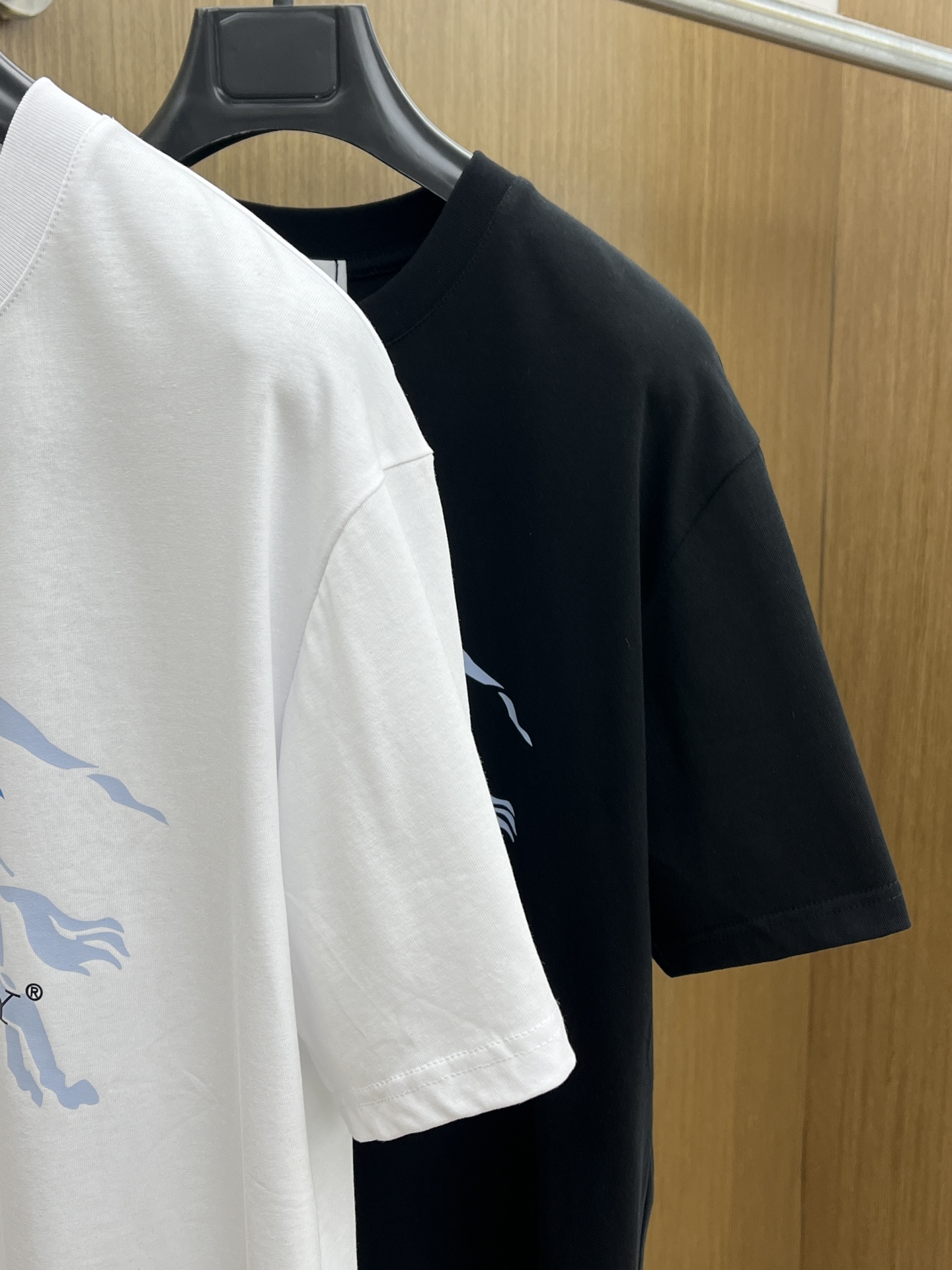 新品 BBR 🔥🔥春夏新款男女同款👫短袖圆领T恤，极具个性高级风，标志logo印花工艺设计！定制纯棉面料