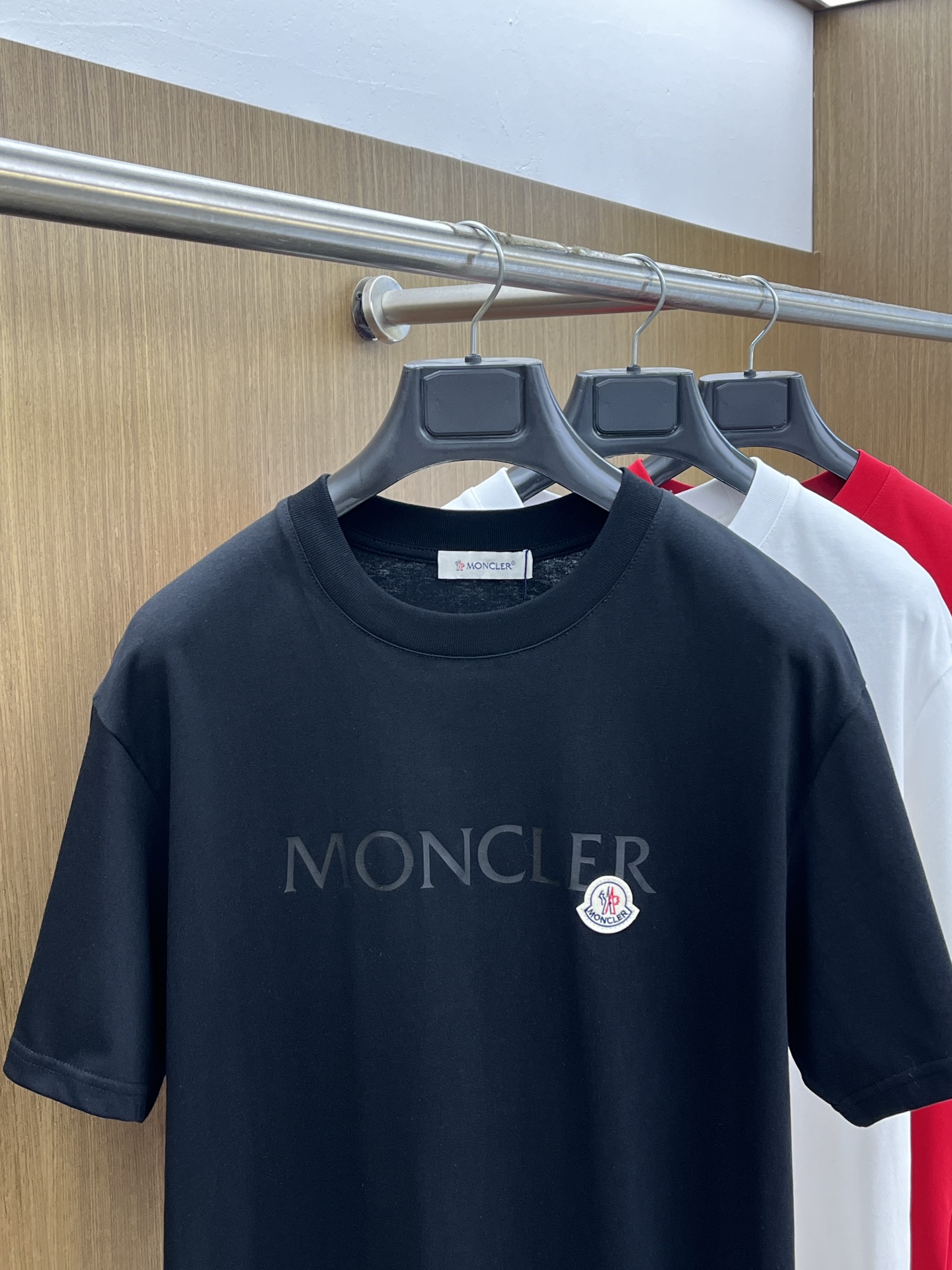 新品 Mon 🔥🔥春夏新款男女同款👫短袖圆领T恤，极具个性高级风，标志logo印花工艺设计！定制纯棉面料