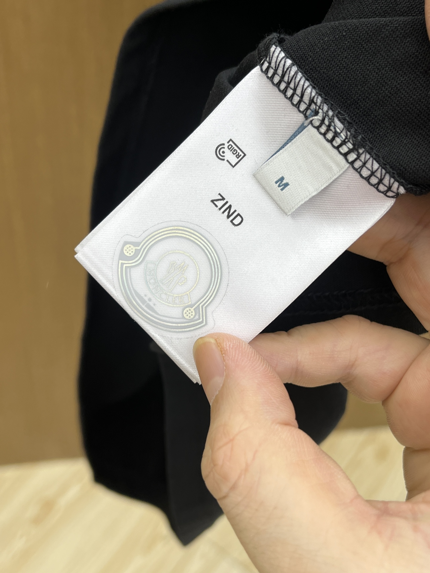 新品 Mon 🔥🔥春夏新款男女同款👫短袖圆领T恤，极具个性高级风，标志logo印花工艺设计！定制纯棉面料