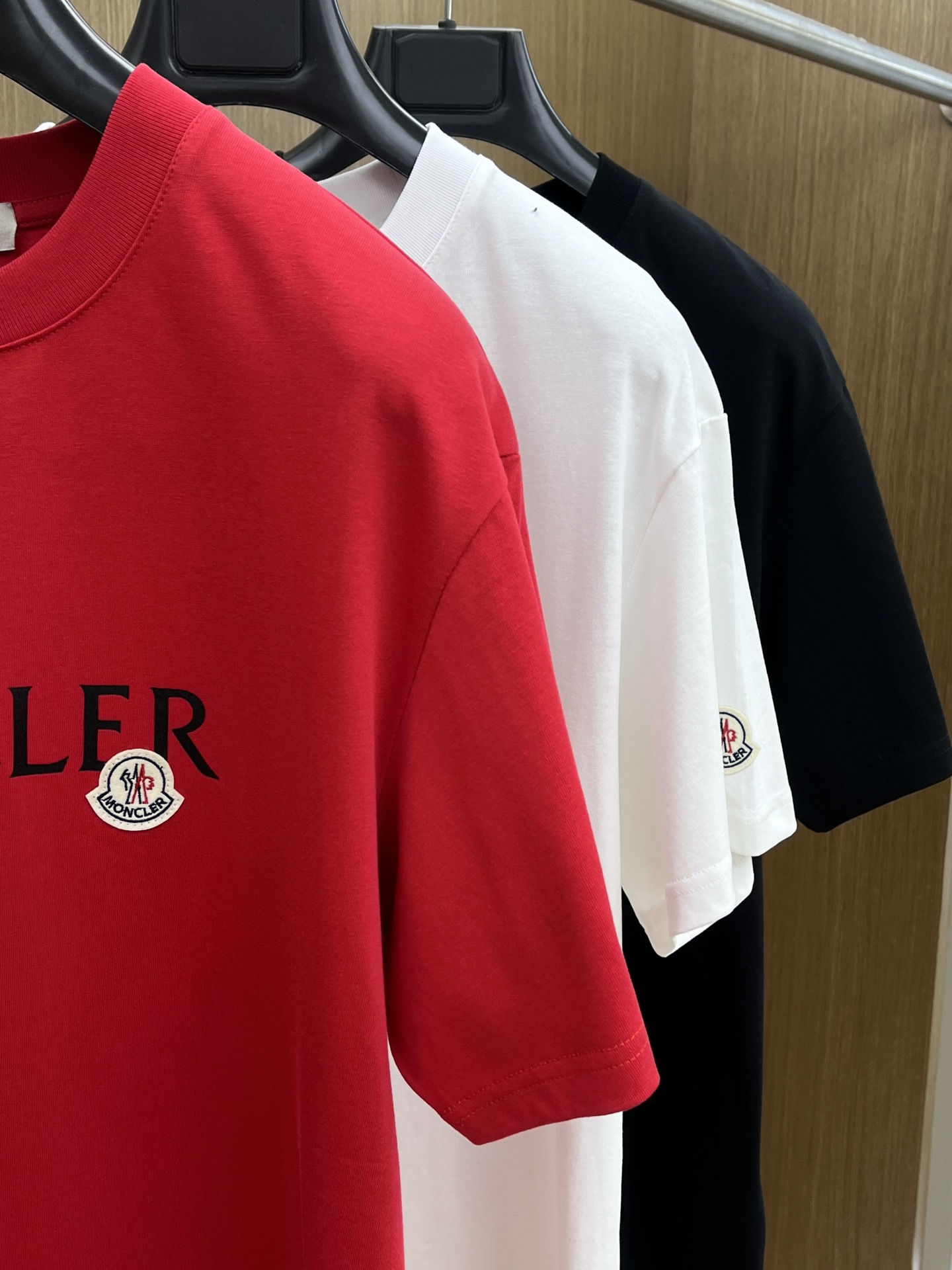 新品 Mon 🔥🔥春夏新款男女同款👫短袖圆领T恤，极具个性高级风，标志logo印花工艺设计！定制纯棉面料