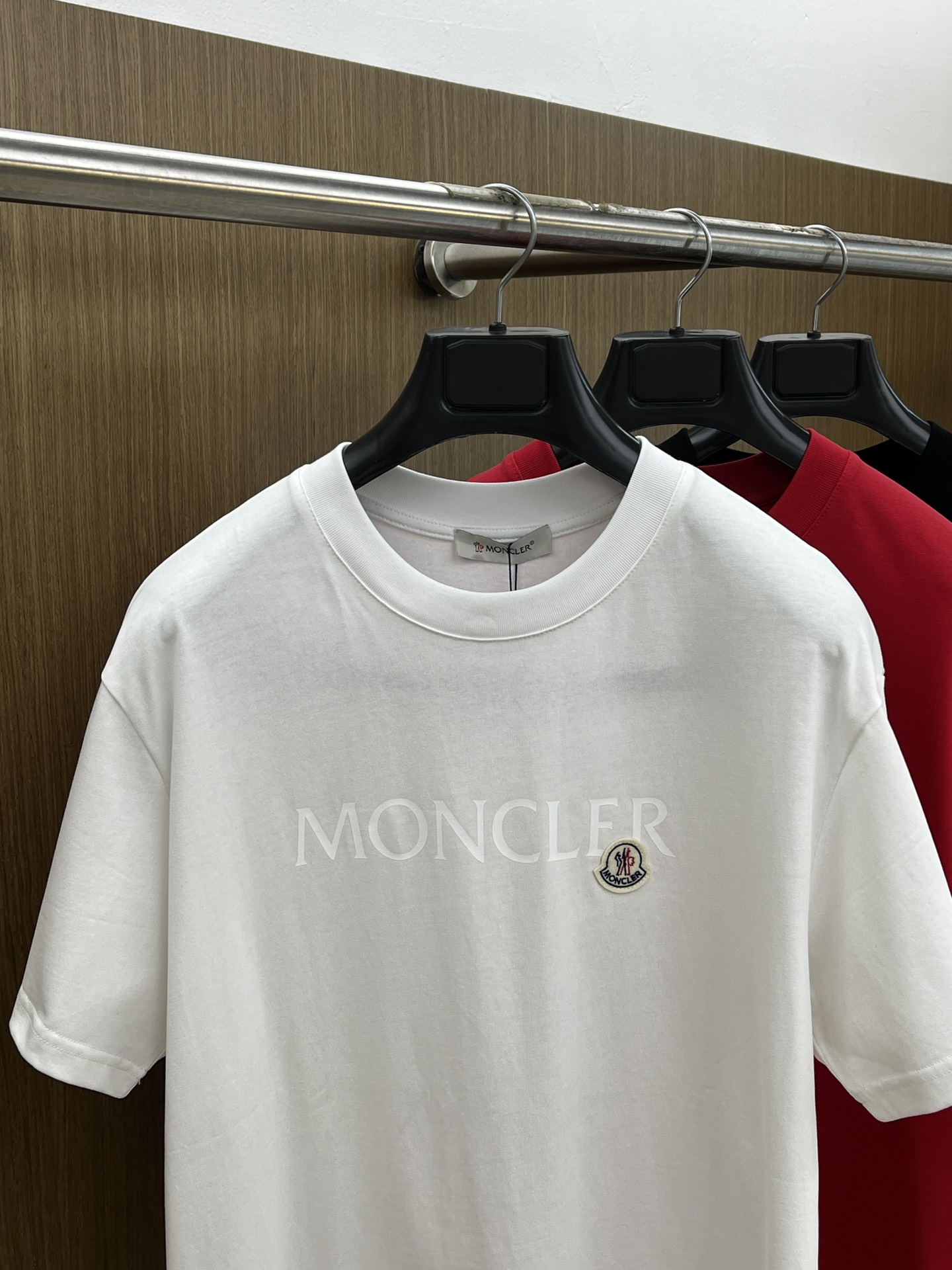 新品 Mon 🔥🔥春夏新款男女同款👫短袖圆领T恤，极具个性高级风，标志logo印花工艺设计！定制纯棉面料