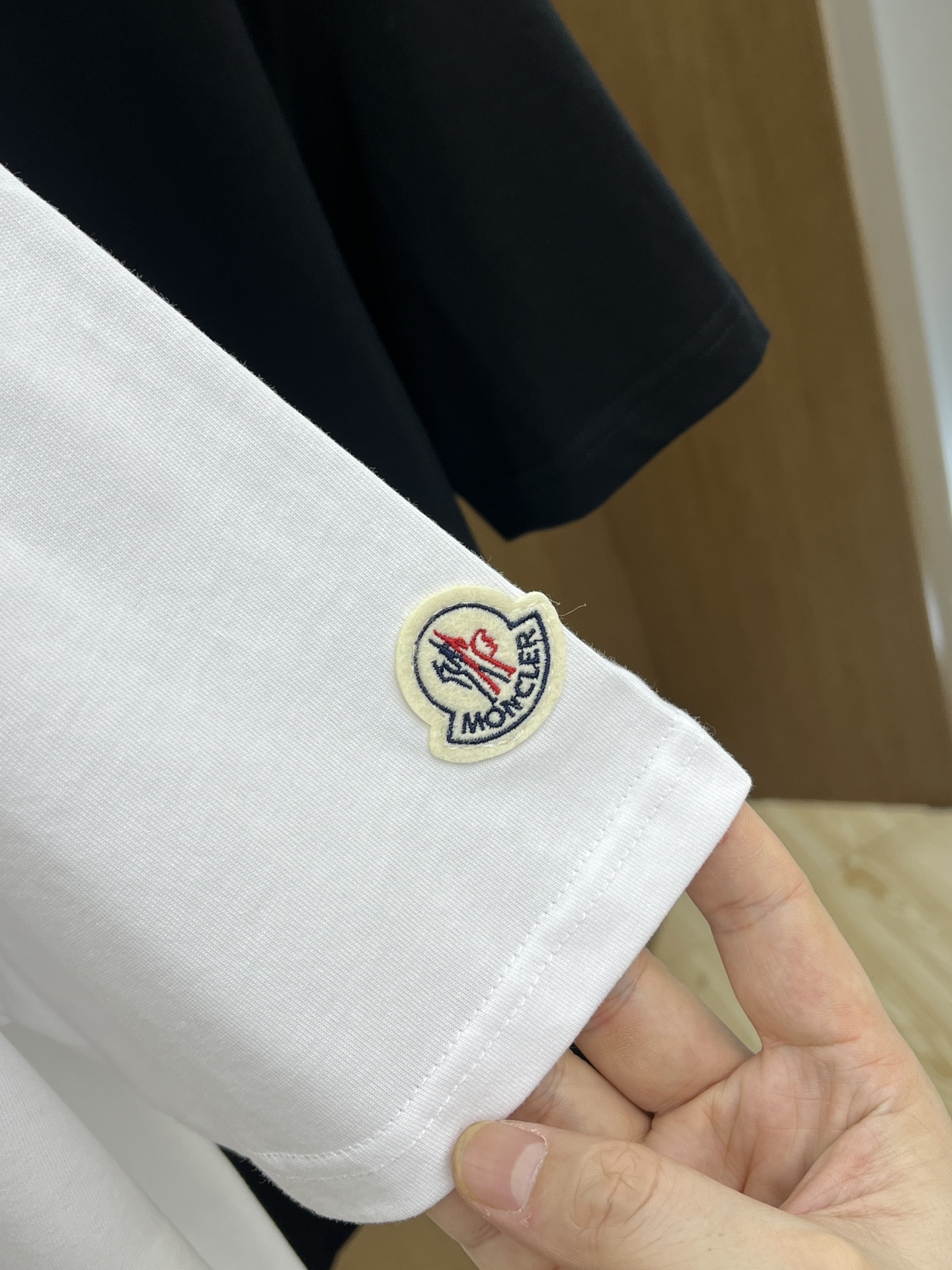 新品 Mon 🔥🔥春夏新款男女同款👫短袖圆领T恤，极具个性高级风，标志logo印花工艺设计！定制纯棉面料