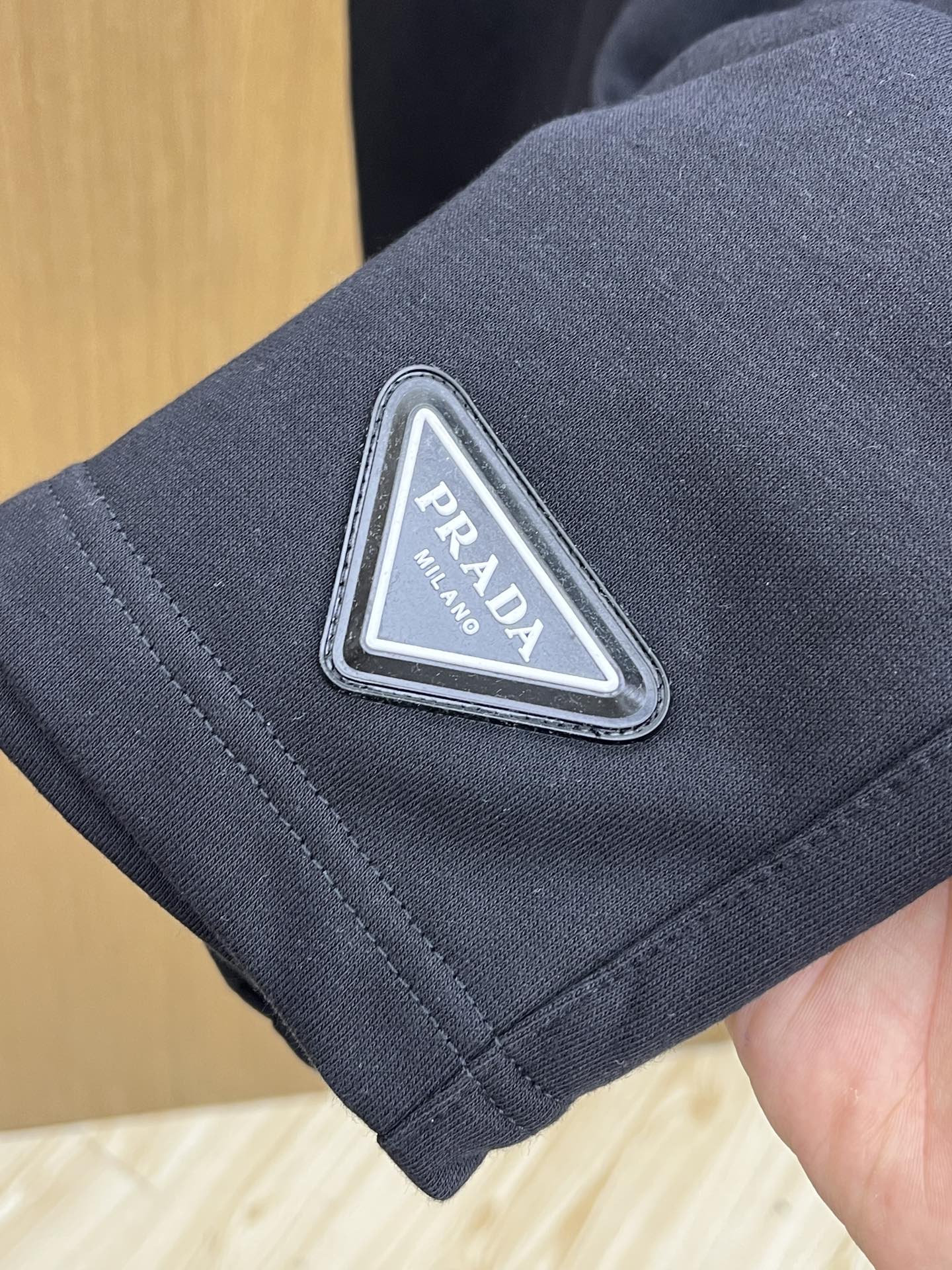 新品 PD 🔥🔥新款休闲短裤～定制卫衣毛圈棉面料，柔软舒适亲肤感极佳，吸汗透气！品牌标志性刺绣LOGO，