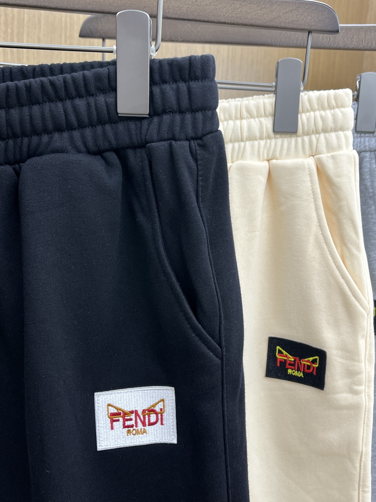 新品 FD 🔥🔥新款休闲短裤～定制卫衣毛圈棉面料，柔软舒适亲肤感极佳，吸汗透气！品牌标志性刺绣LOGO，