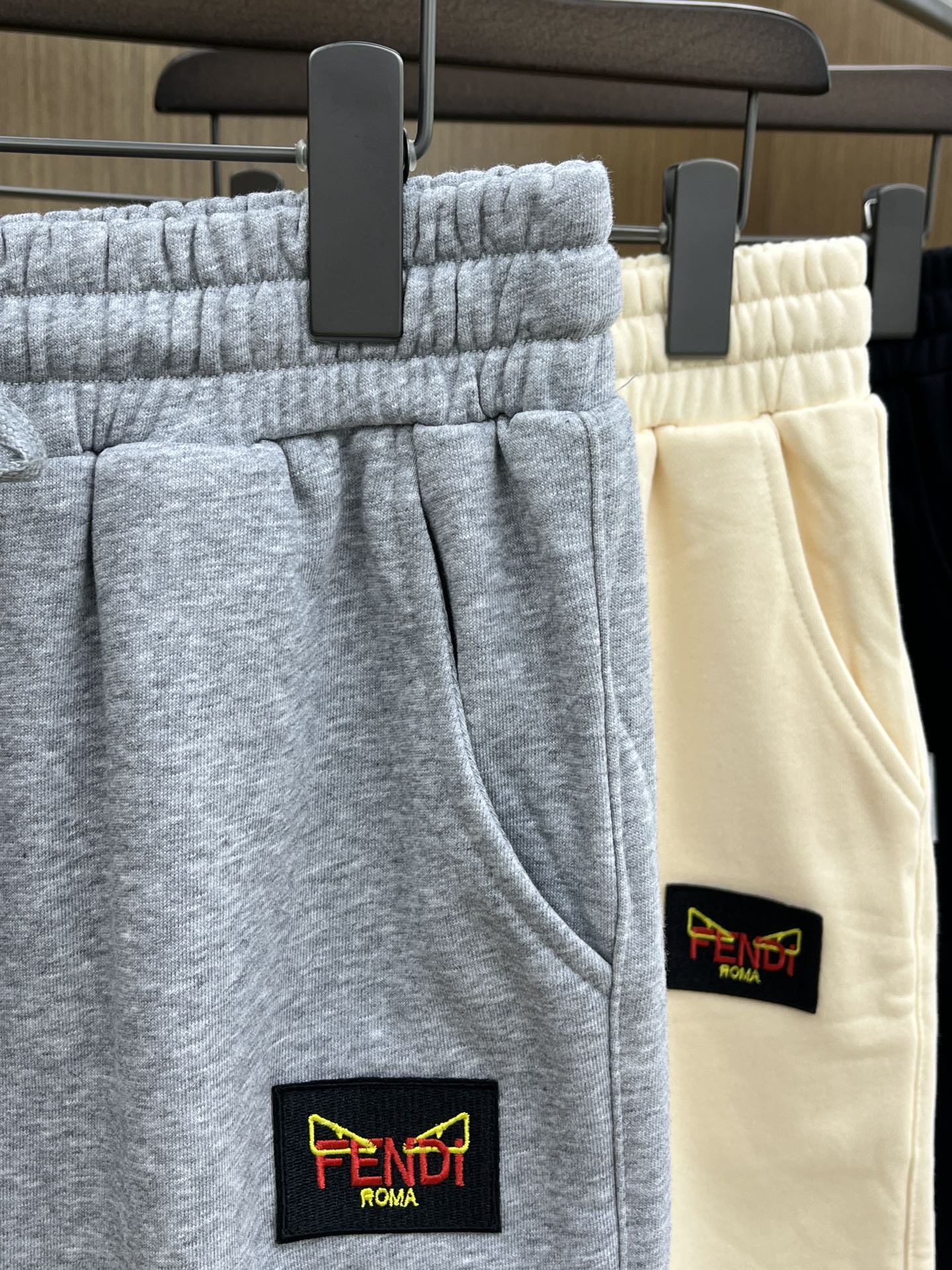 新品 FD 🔥🔥新款休闲短裤～定制卫衣毛圈棉面料，柔软舒适亲肤感极佳，吸汗透气！品牌标志性刺绣LOGO，