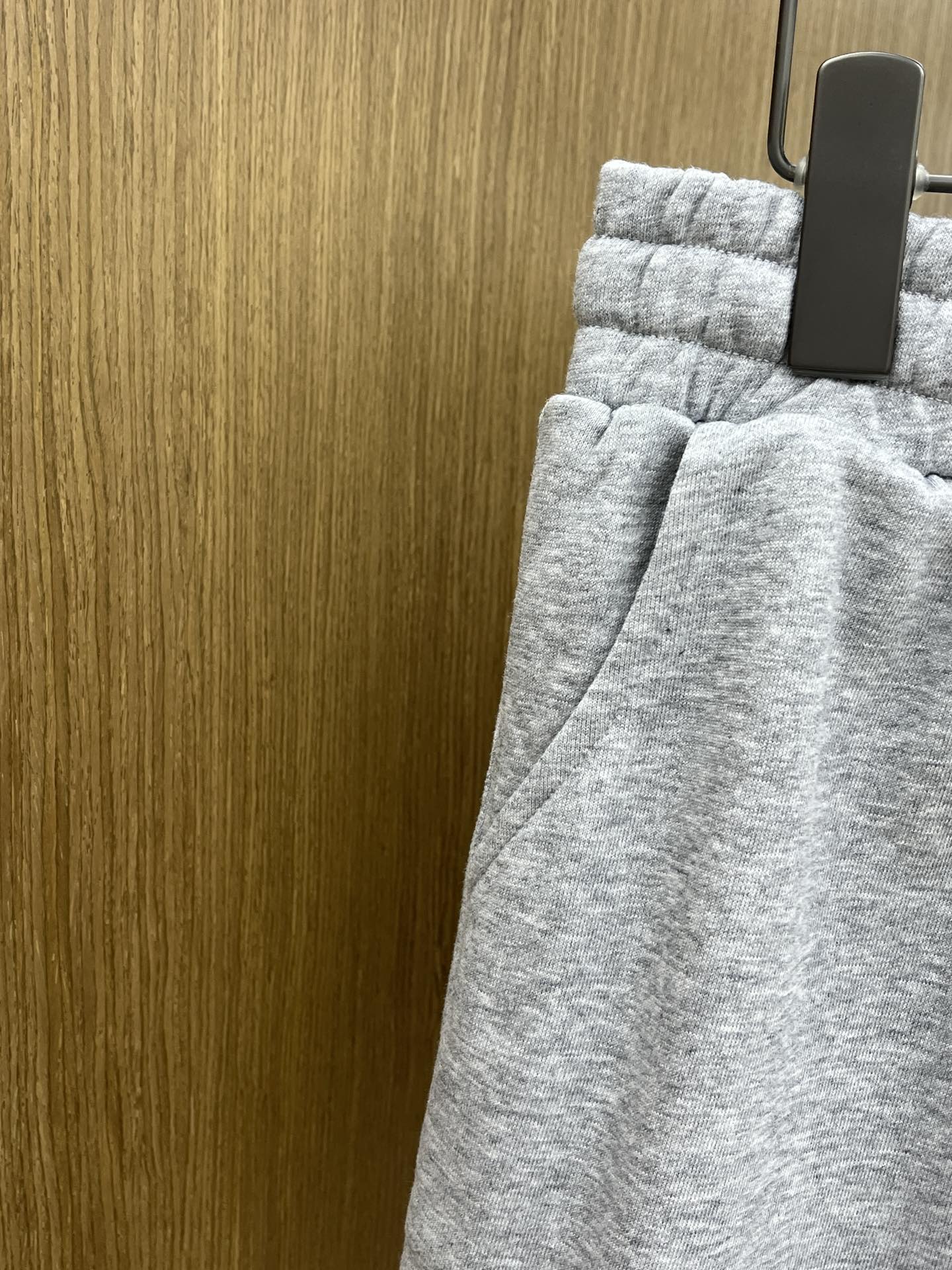 新品 FD 🔥🔥新款休闲短裤～定制卫衣毛圈棉面料，柔软舒适亲肤感极佳，吸汗透气！品牌标志性刺绣LOGO，