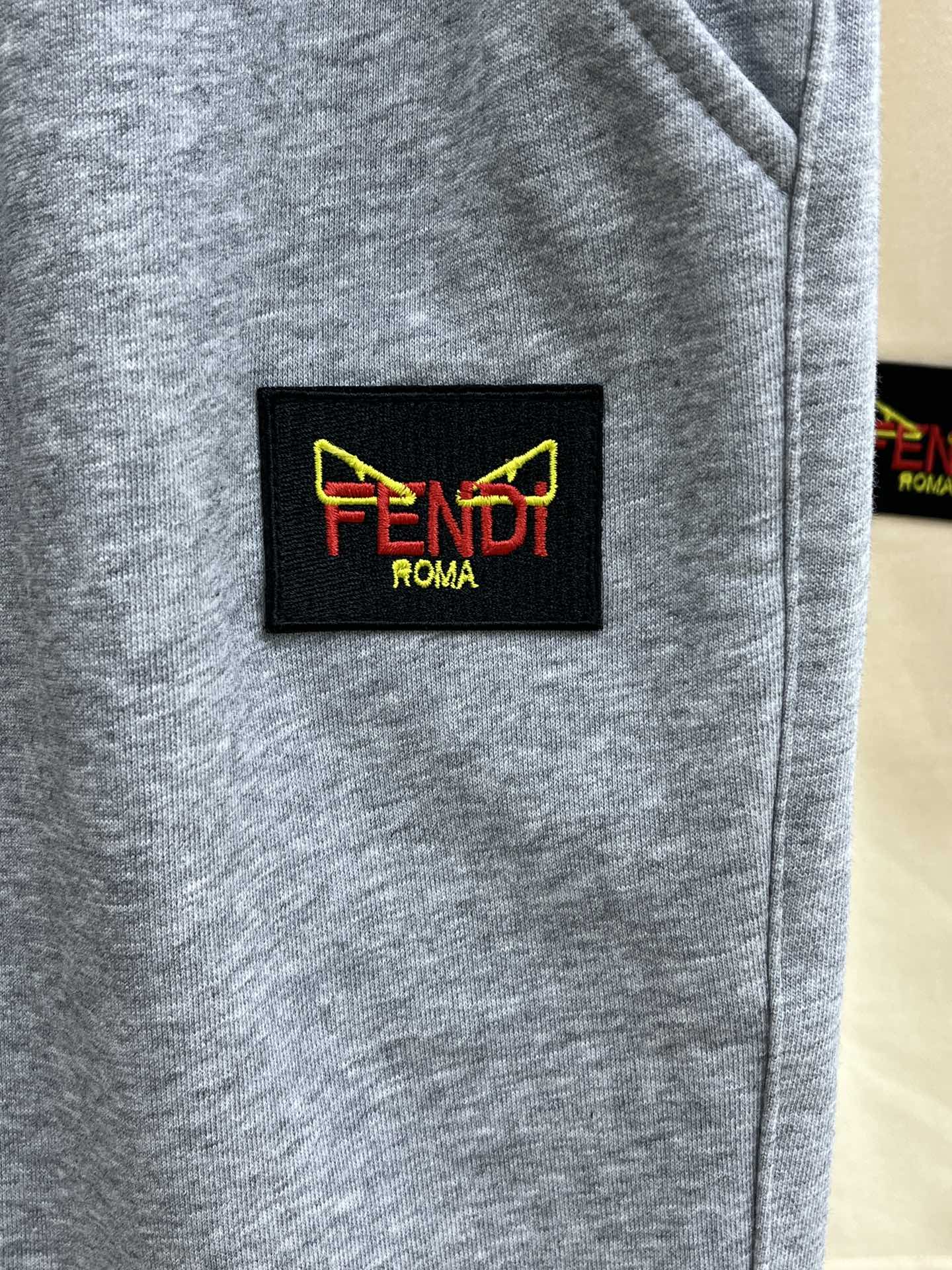 新品 FD 🔥🔥新款休闲短裤～定制卫衣毛圈棉面料，柔软舒适亲肤感极佳，吸汗透气！品牌标志性刺绣LOGO，