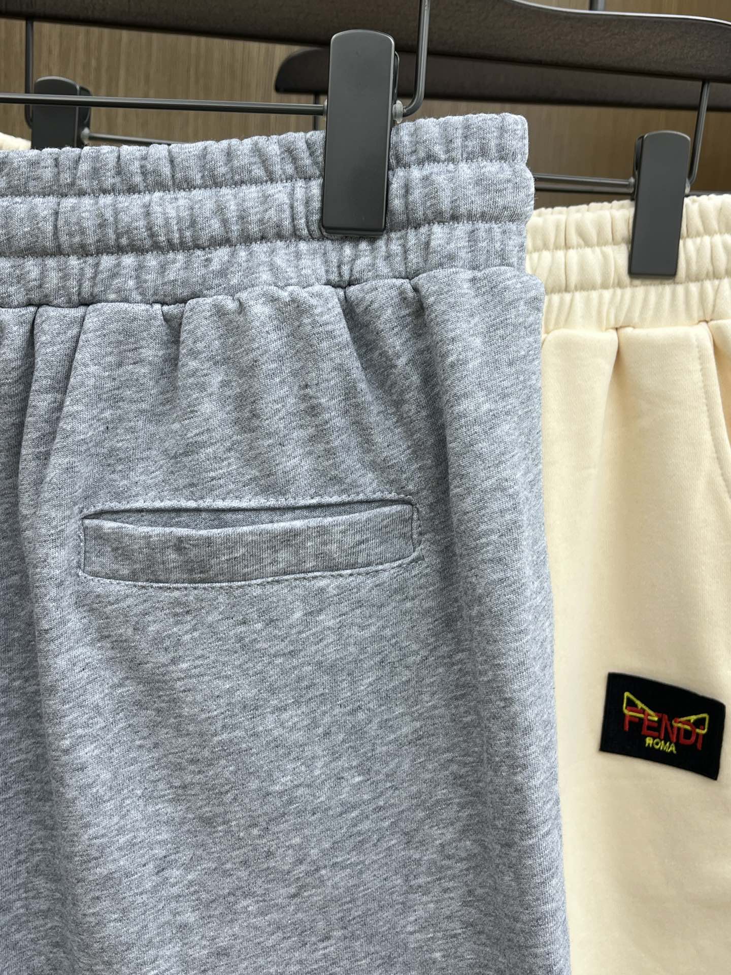 新品 FD 🔥🔥新款休闲短裤～定制卫衣毛圈棉面料，柔软舒适亲肤感极佳，吸汗透气！品牌标志性刺绣LOGO，