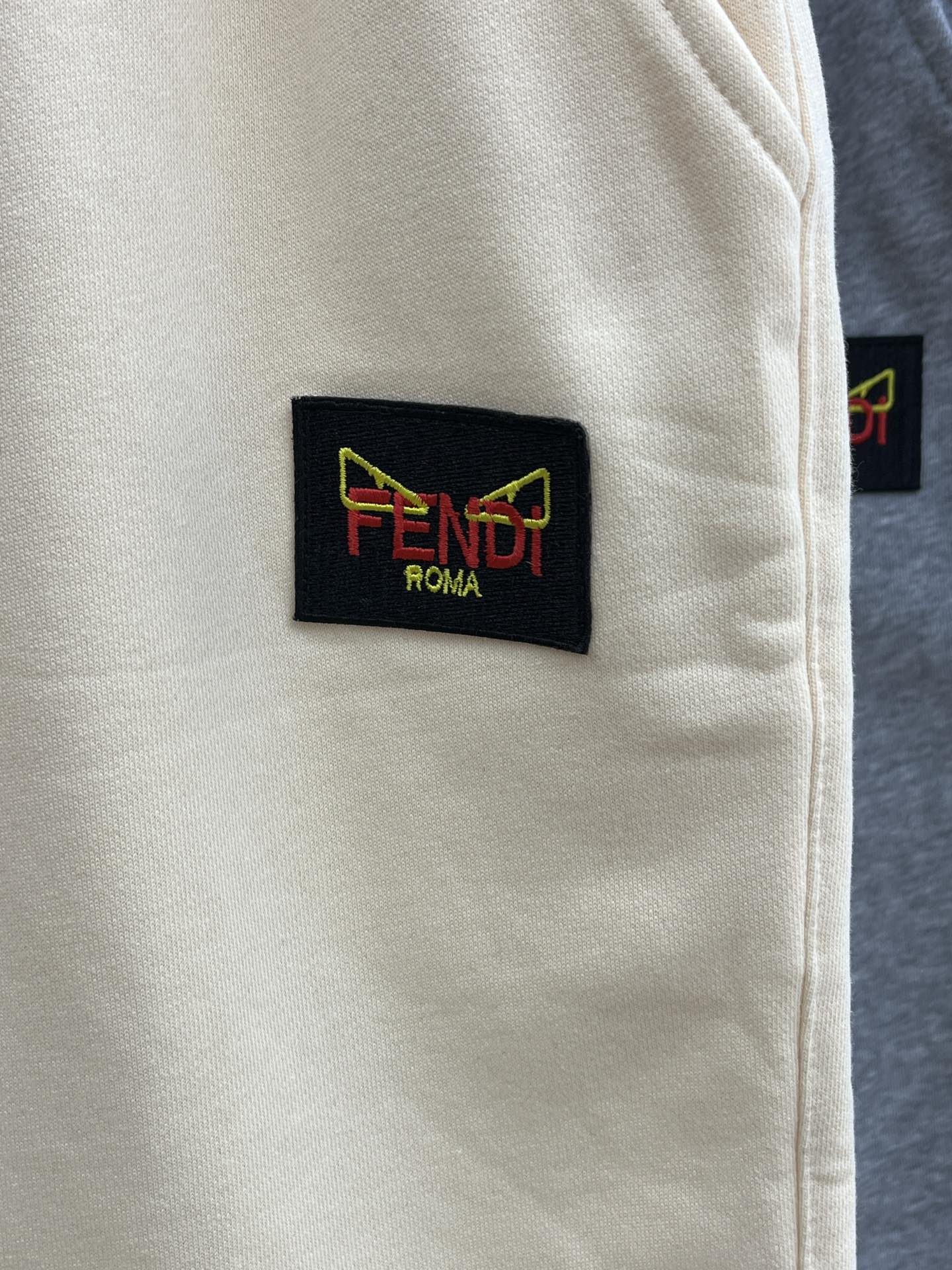 新品 FD 🔥🔥新款休闲短裤～定制卫衣毛圈棉面料，柔软舒适亲肤感极佳，吸汗透气！品牌标志性刺绣LOGO，