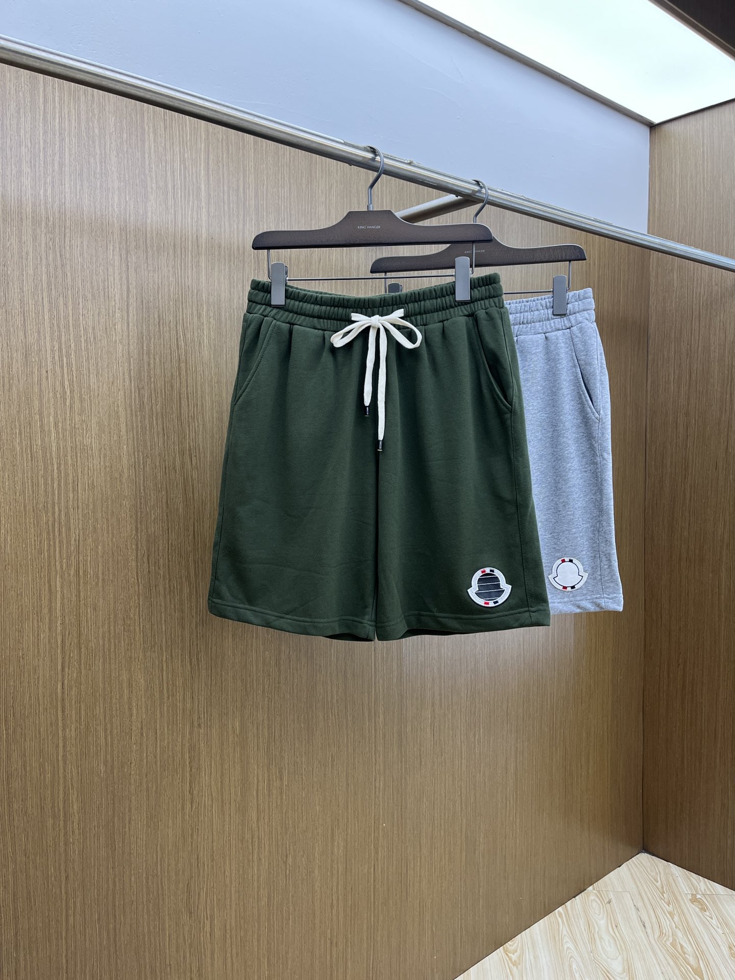 新品 Mon 🔥🔥新款休闲短裤～定制卫衣毛圈棉面料，柔软舒适亲肤感极佳，吸汗透气！品牌标志性刺绣LOGO