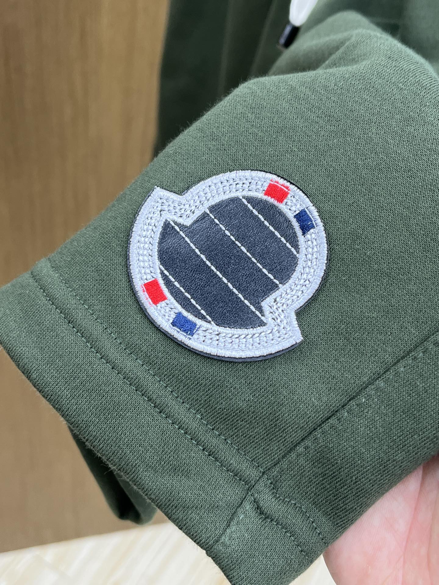 新品 Mon 🔥🔥新款休闲短裤～定制卫衣毛圈棉面料，柔软舒适亲肤感极佳，吸汗透气！品牌标志性刺绣LOGO