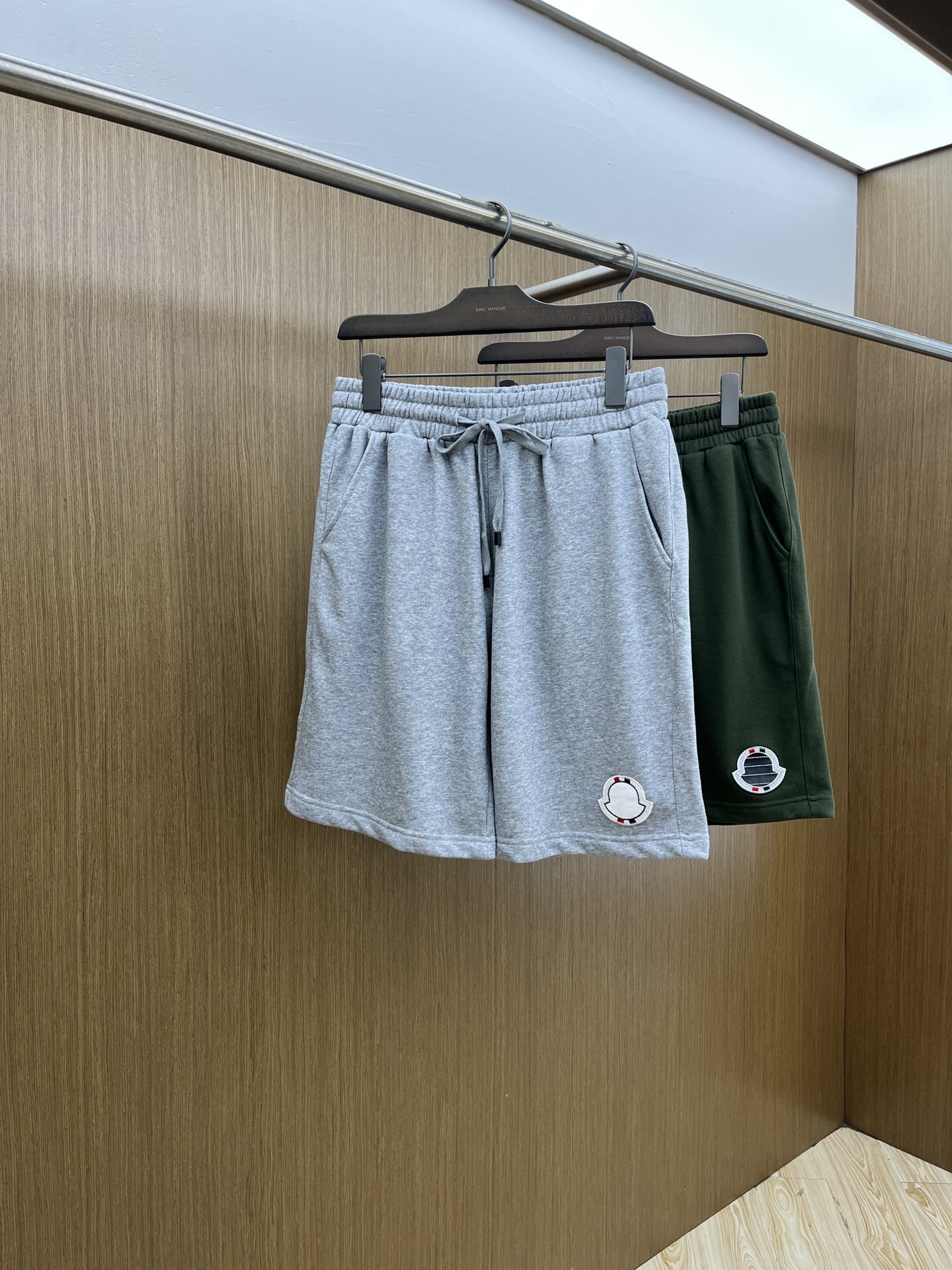 新品 Mon 🔥🔥新款休闲短裤～定制卫衣毛圈棉面料，柔软舒适亲肤感极佳，吸汗透气！品牌标志性刺绣LOGO