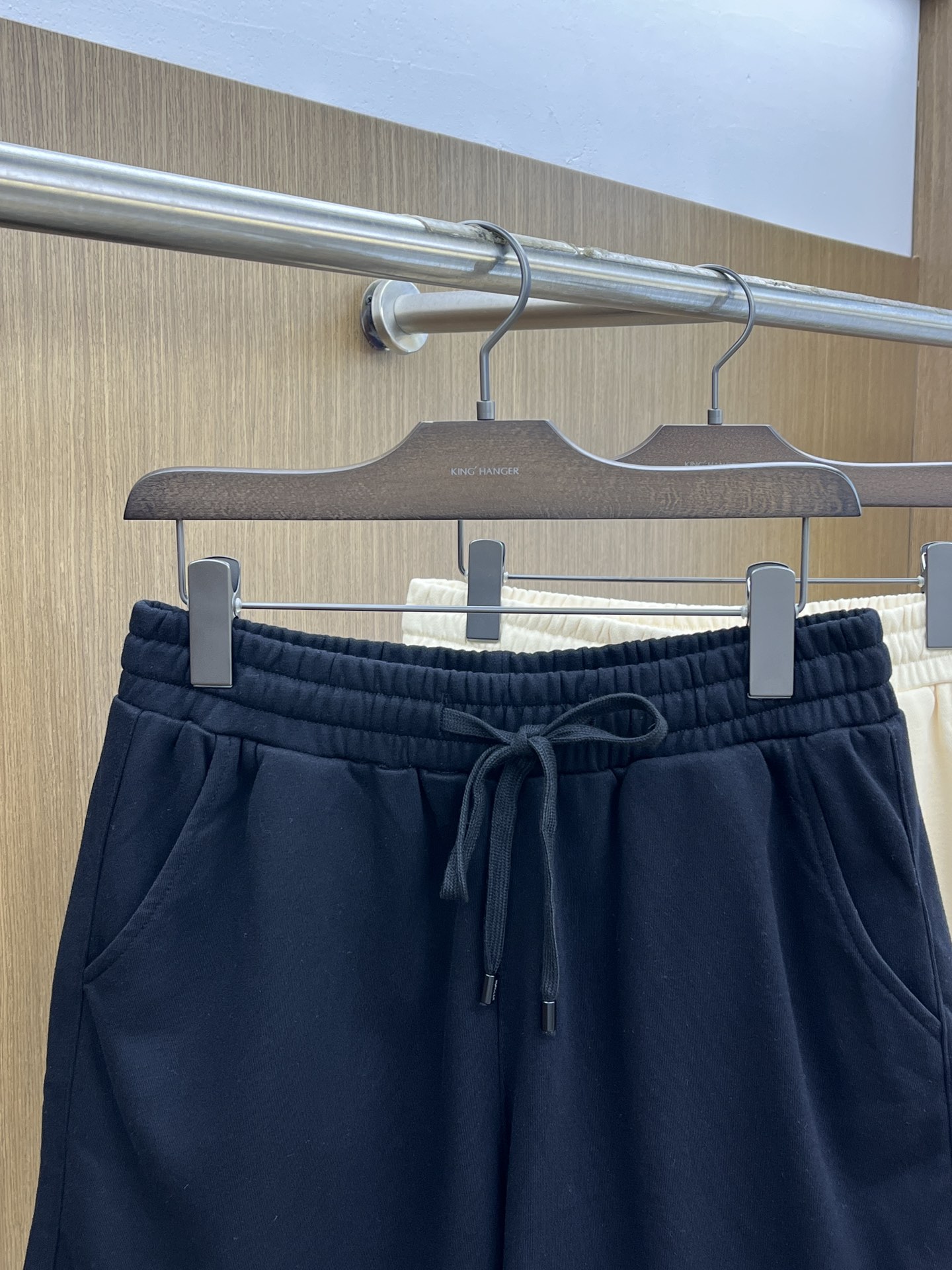 新品 Mon 🔥🔥新款休闲短裤～定制卫衣毛圈棉面料，柔软舒适亲肤感极佳，吸汗透气！品牌标志性刺绣LOGO