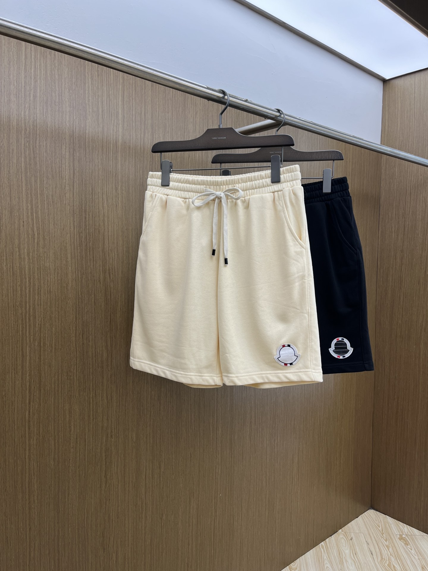新品 Mon 🔥🔥新款休闲短裤～定制卫衣毛圈棉面料，柔软舒适亲肤感极佳，吸汗透气！品牌标志性刺绣LOGO