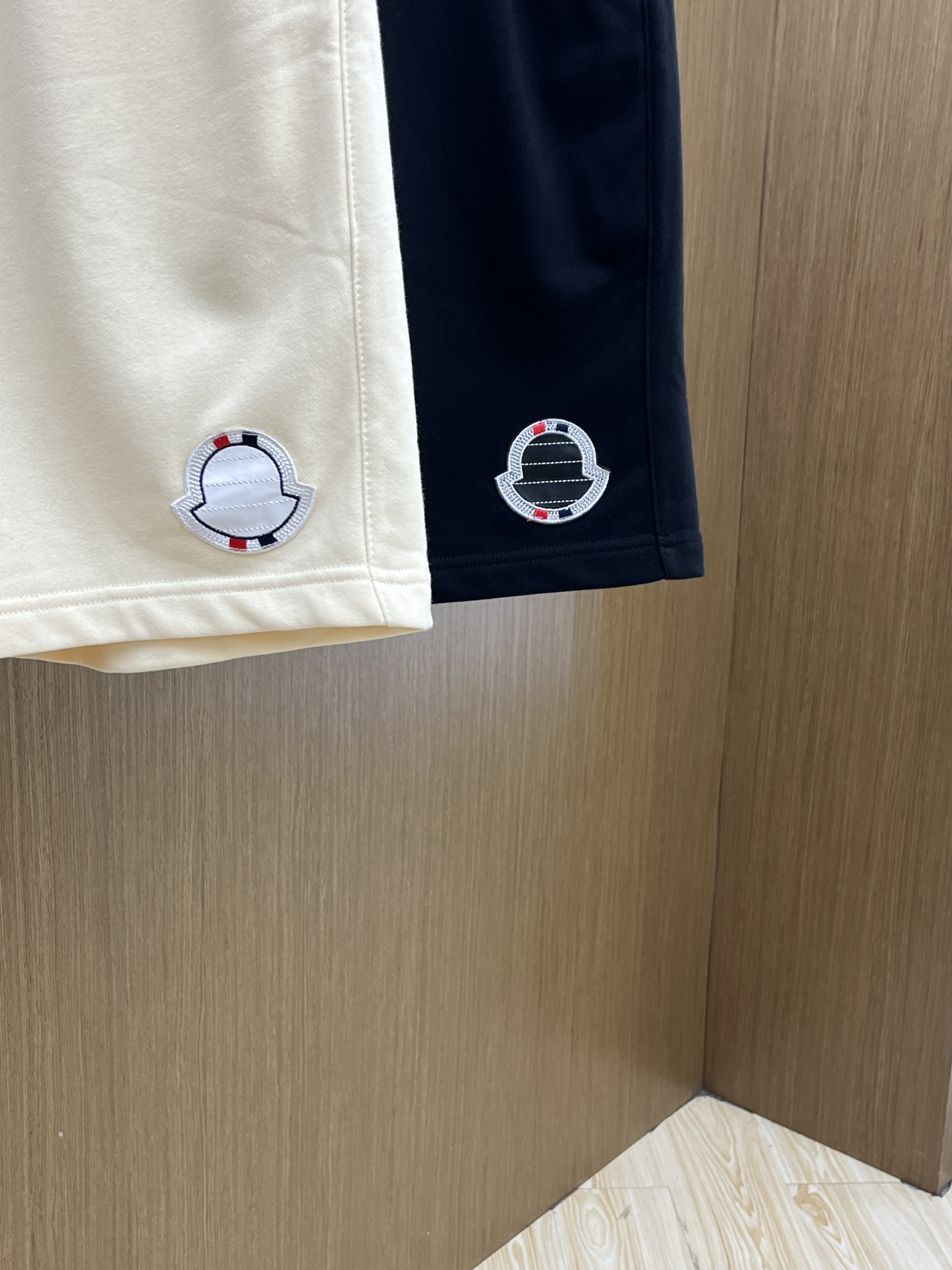 新品 Mon 🔥🔥新款休闲短裤～定制卫衣毛圈棉面料，柔软舒适亲肤感极佳，吸汗透气！品牌标志性刺绣LOGO