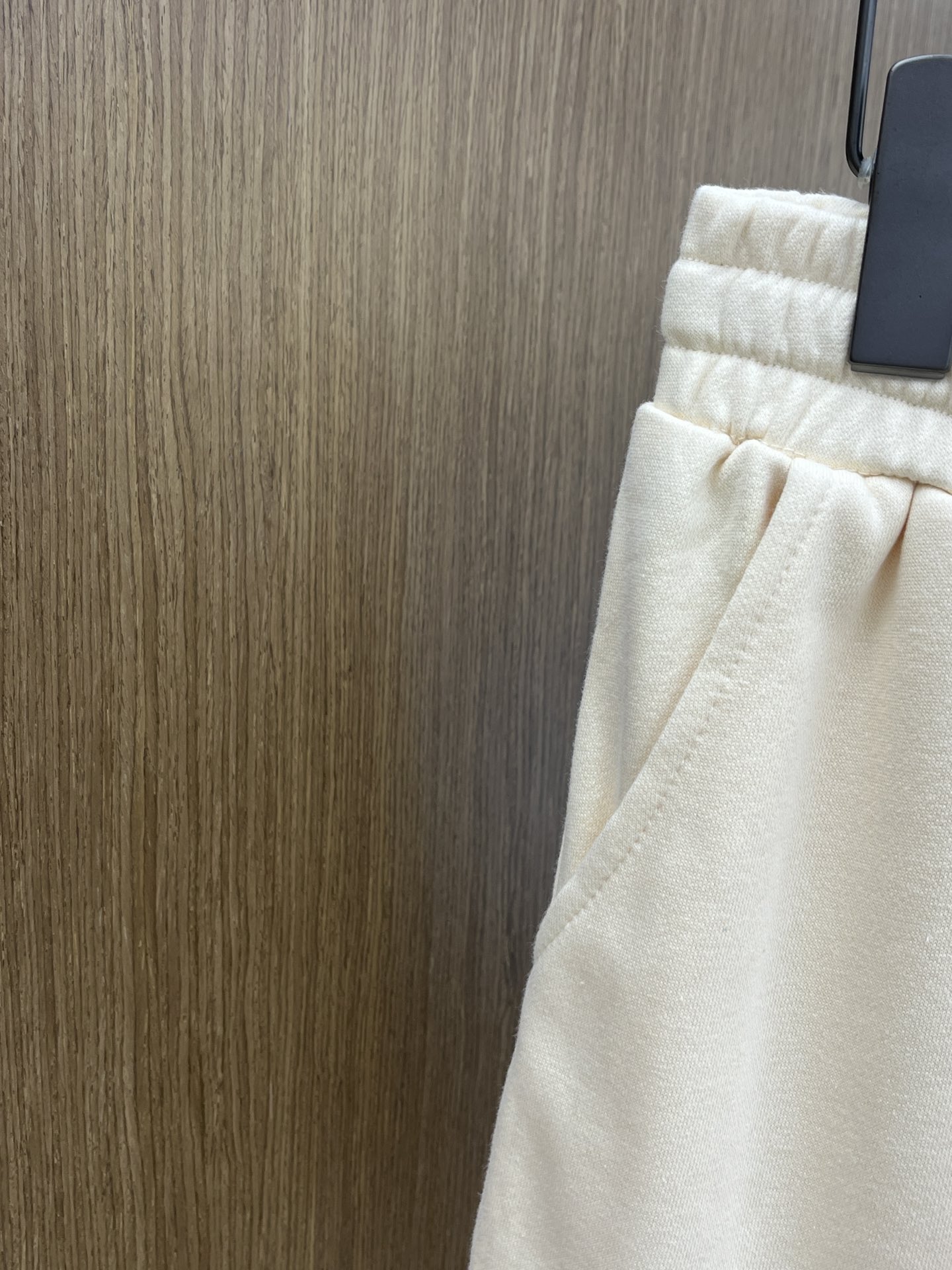 新品 Mon 🔥🔥新款休闲短裤～定制卫衣毛圈棉面料，柔软舒适亲肤感极佳，吸汗透气！品牌标志性刺绣LOGO