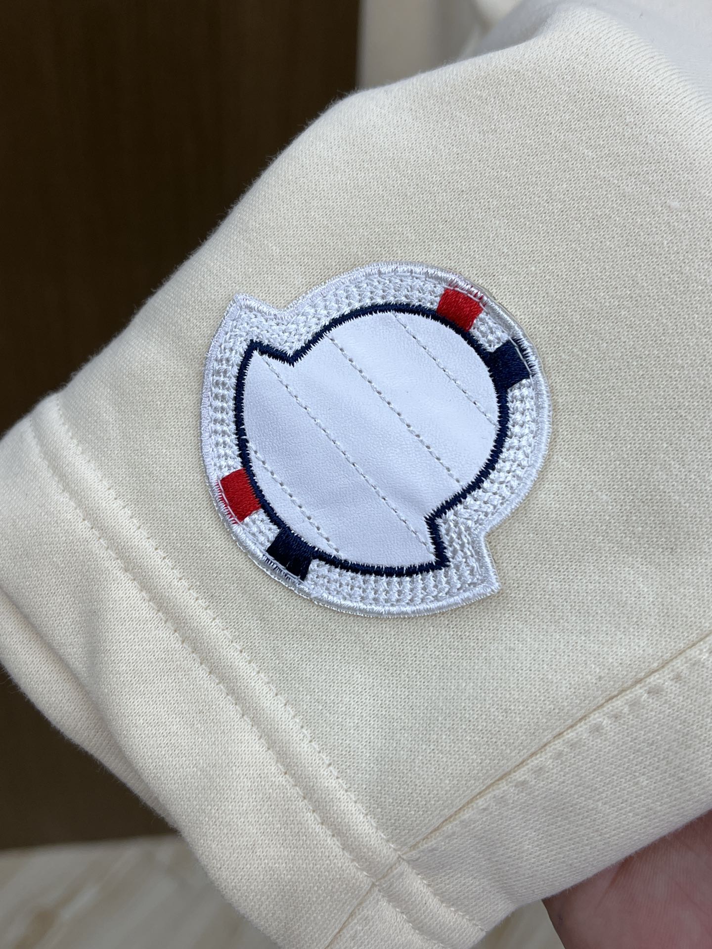 新品 Mon 🔥🔥新款休闲短裤～定制卫衣毛圈棉面料，柔软舒适亲肤感极佳，吸汗透气！品牌标志性刺绣LOGO