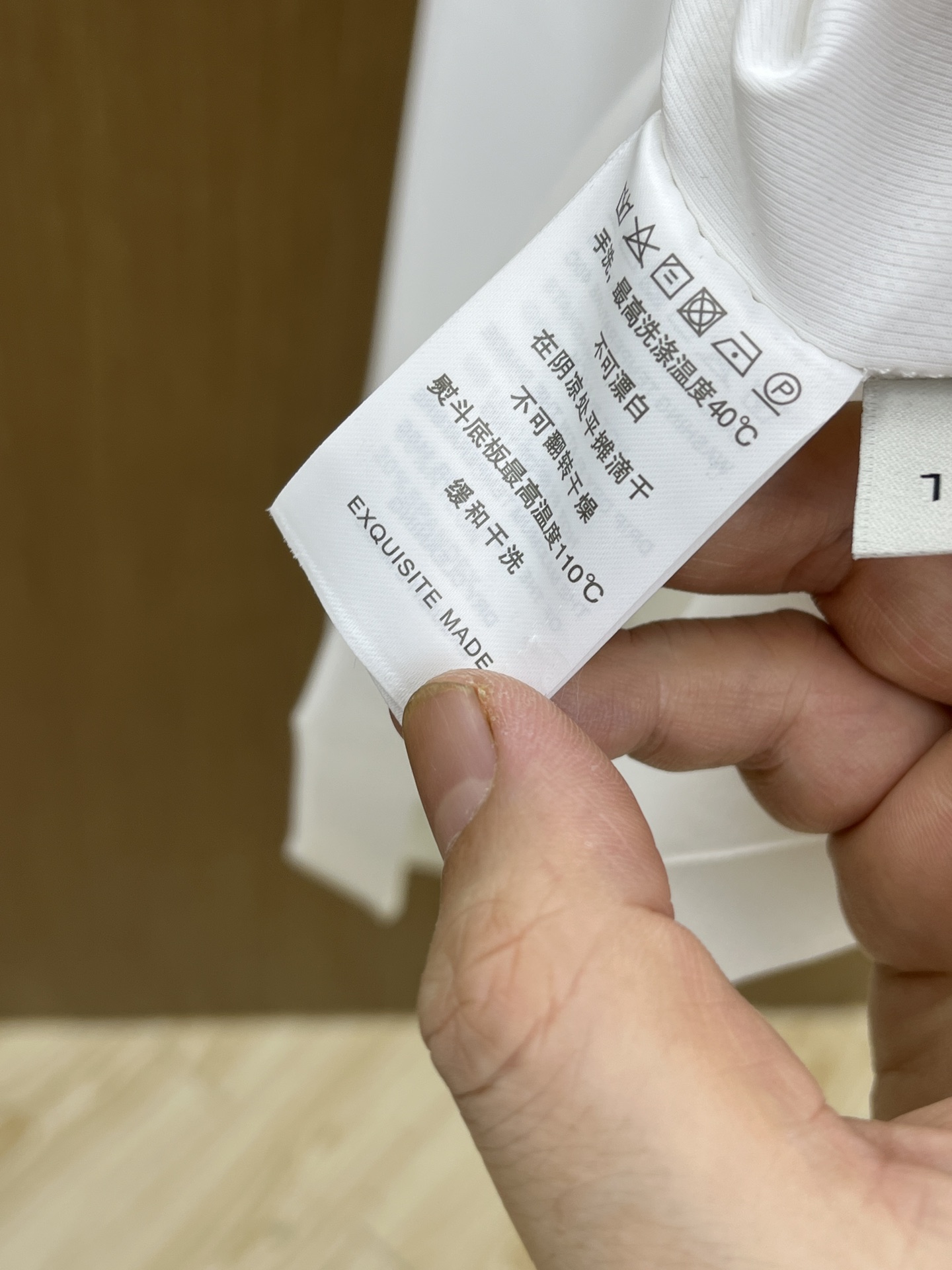 新品 Kai 🔥🔥春夏新品细纹珠地商务Polo，极简的衣身造型！
顶级针织棉质混纺质地 整体的触感极为舒