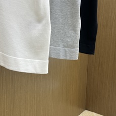 新品 Mon 🔥🔥春夏新品针织翻领Polo衫,进口纱线针织面料,手感柔软。胸前图案采用立体刺绣工艺,正面 新品 Mon 🔥🔥春夏新品针织翻领Polo衫,进口纱线针织面料,手感柔软。胸前图案采用立体刺绣工艺,正面