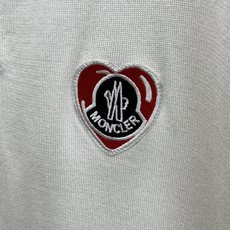 新品 Mon 🔥🔥春夏新品针织翻领Polo衫,进口纱线针织面料,手感柔软。胸前图案采用立体刺绣工艺,正面 新品 Mon 🔥🔥春夏新品针织翻领Polo衫,进口纱线针织面料,手感柔软。胸前图案采用立体刺绣工艺,正面