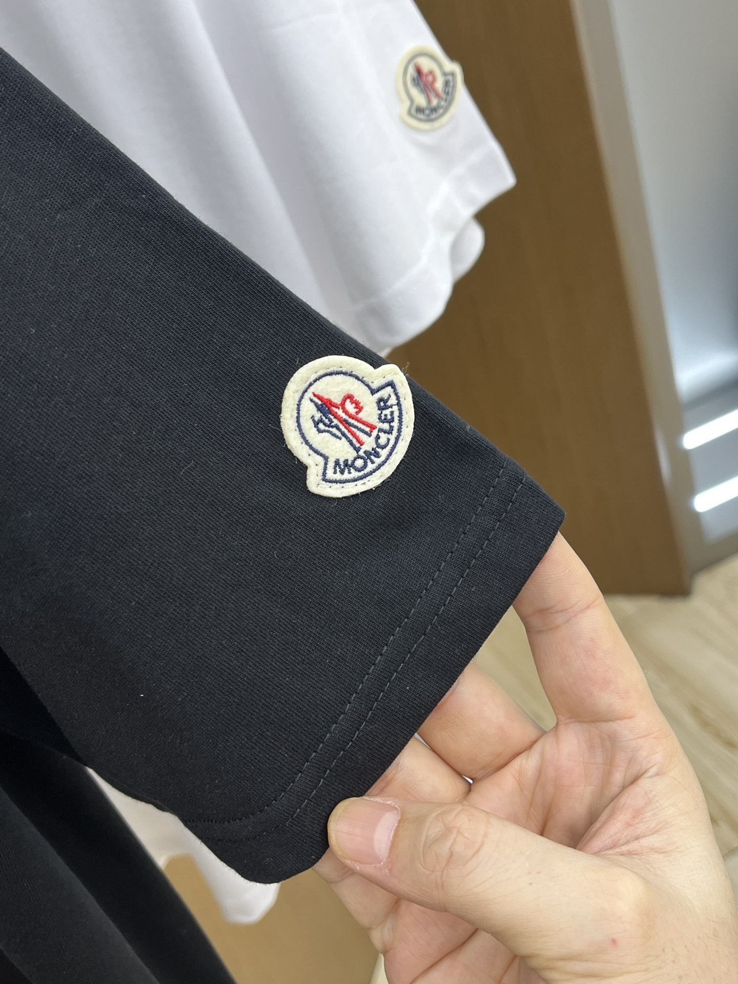 新品 Mon 🔥🔥春夏新款男女同款👫短袖圆领T恤，极具个性高级风，标志logo印花工艺设计！定制纯棉面料