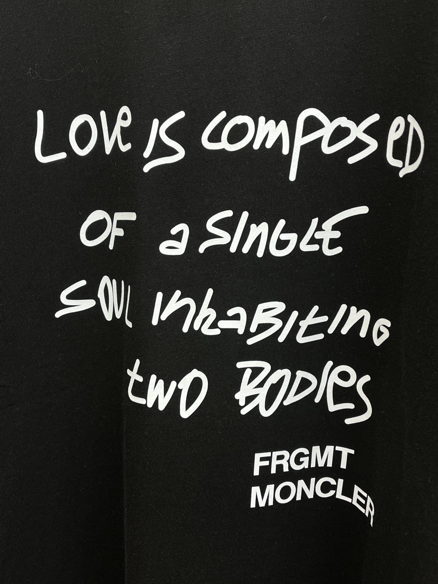 新品 Mon 🔥🔥春夏新款男女同款👫短袖圆领T恤，极具个性高级风，标志logo印花工艺设计！定制纯棉面料