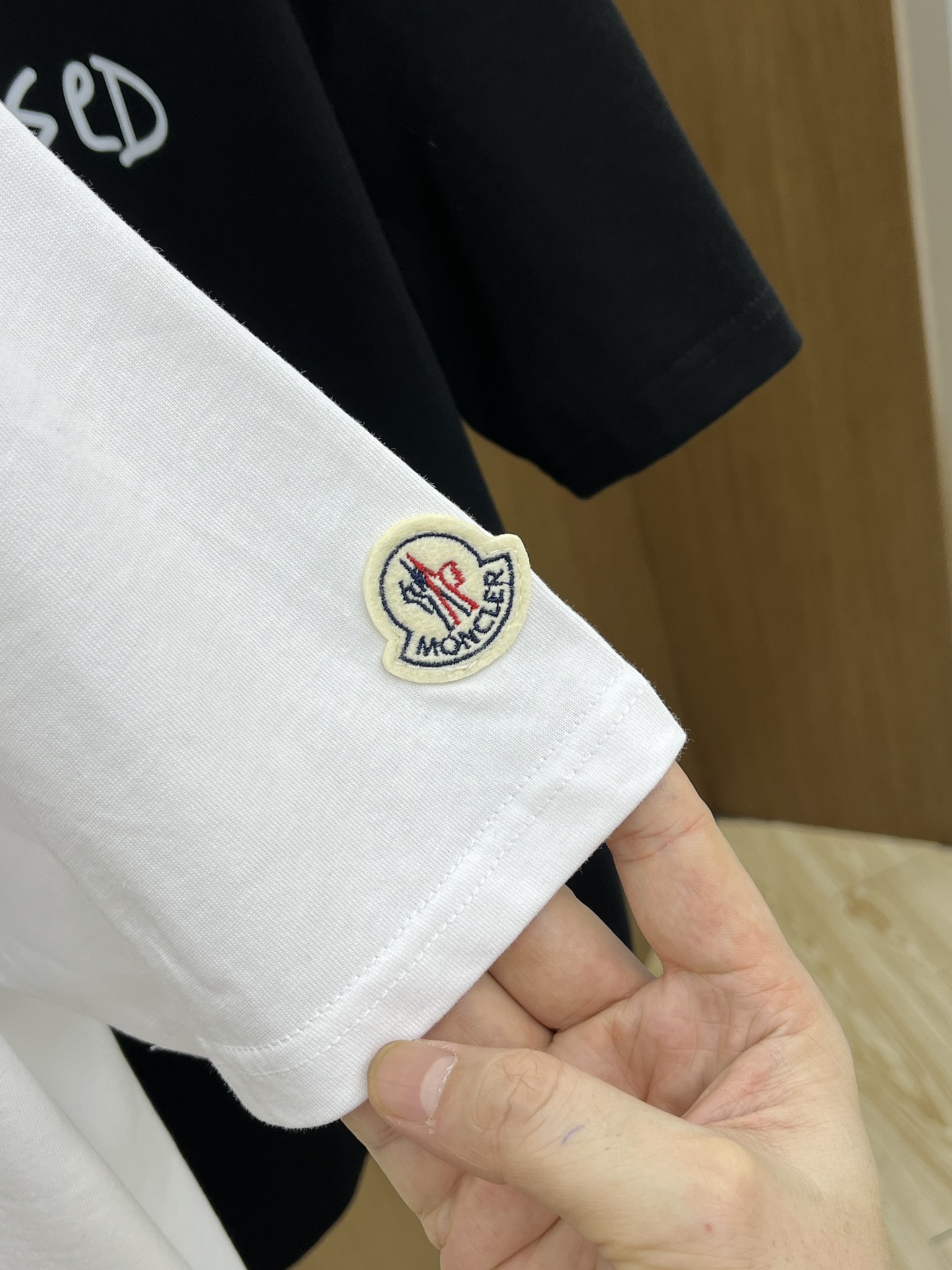 新品 Mon 🔥🔥春夏新款男女同款👫短袖圆领T恤，极具个性高级风，标志logo印花工艺设计！定制纯棉面料