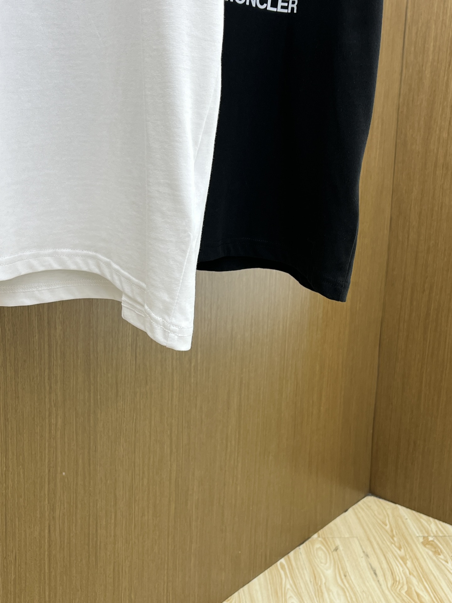 新品 Mon 🔥🔥春夏新款男女同款👫短袖圆领T恤，极具个性高级风，标志logo印花工艺设计！定制纯棉面料