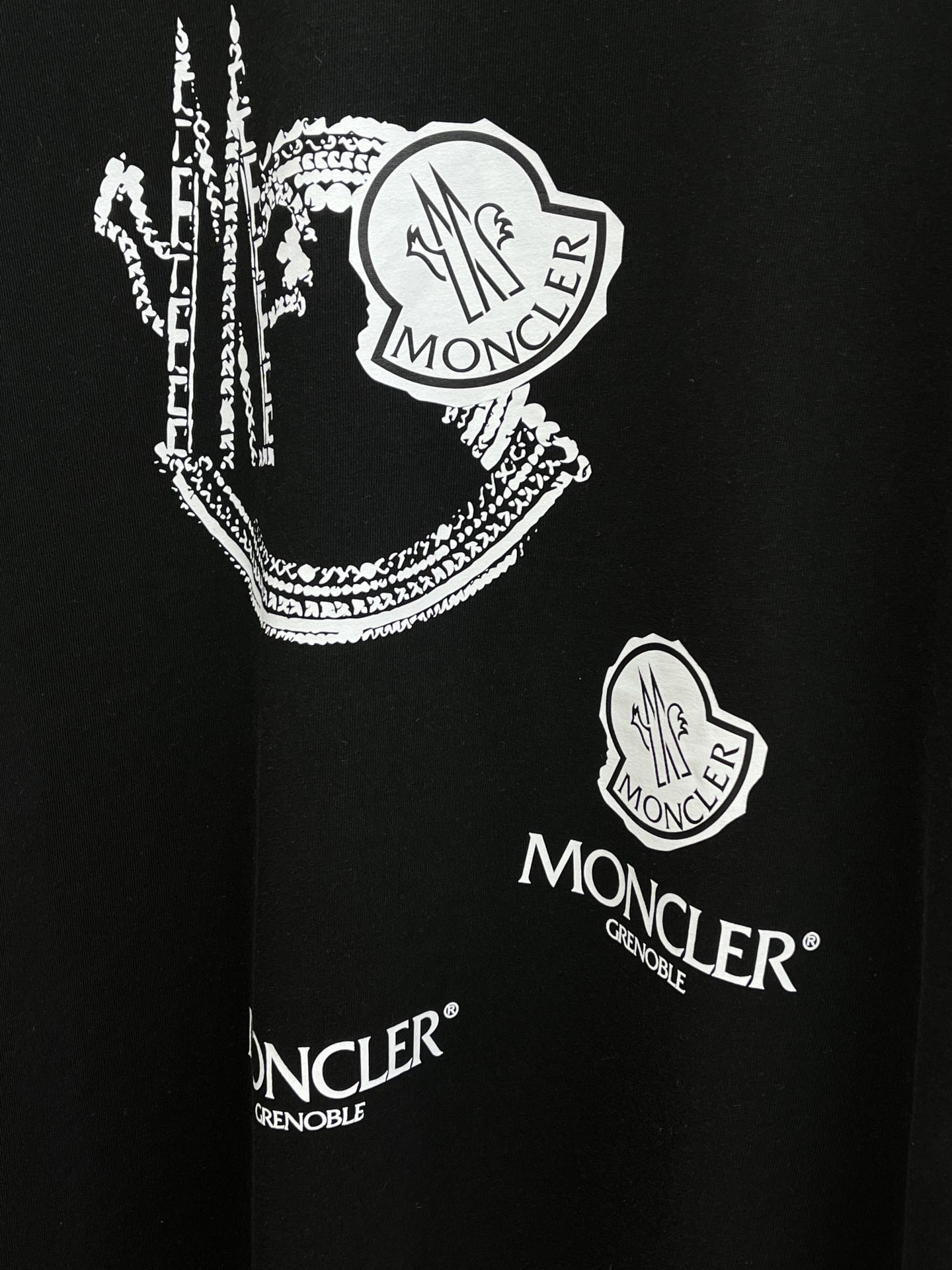 新品 Mon 🔥春夏新款男女同款👫短袖圆领T恤，极具个性高级风，标志logo印花工艺设计！定制纯棉面料！